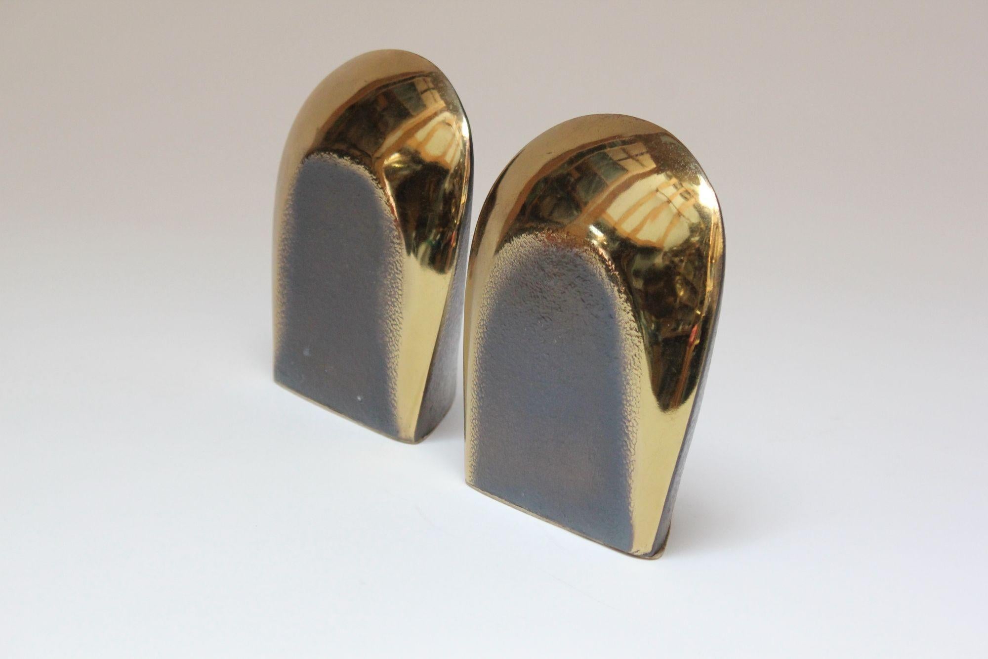 Mid-20th Century Pair of Ben Seibel for Jenfredware Sculptural Two Tone Brass Bookends For Sale