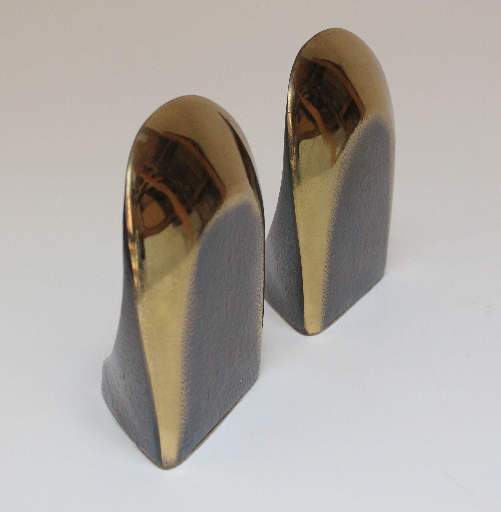 Pair of Ben Seibel for Jenfredware Sculptural Two Tone Brass Bookends For Sale 1