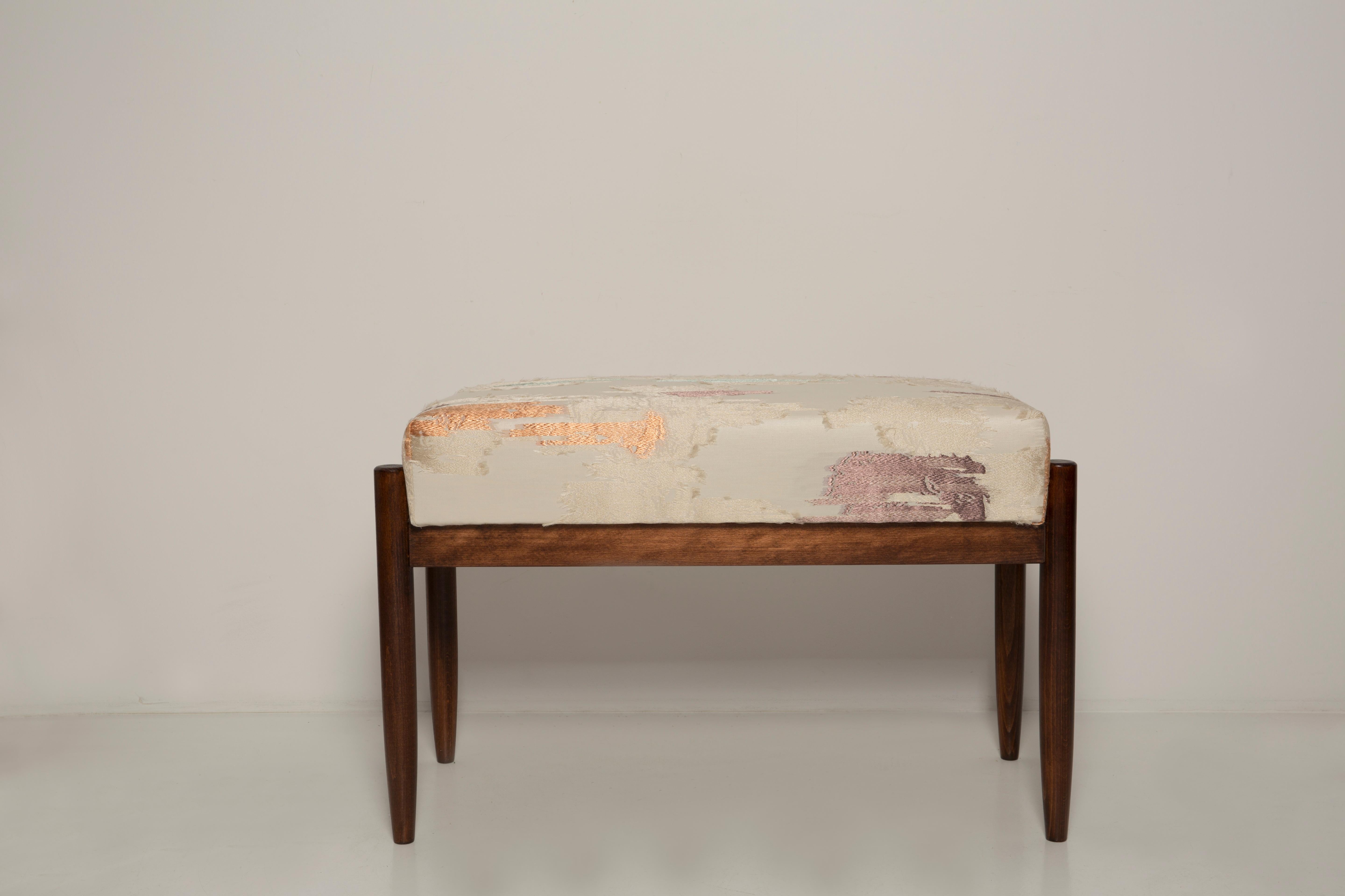 Contemporary Bench inspired of 1960s style. The bench consist of an upholstered part, a seat and wooden legs narrowing downwards, characteristic of the 1960s style.

Bench was designed by Vintola Studio, a Polish brand created by Ola Szewczul,