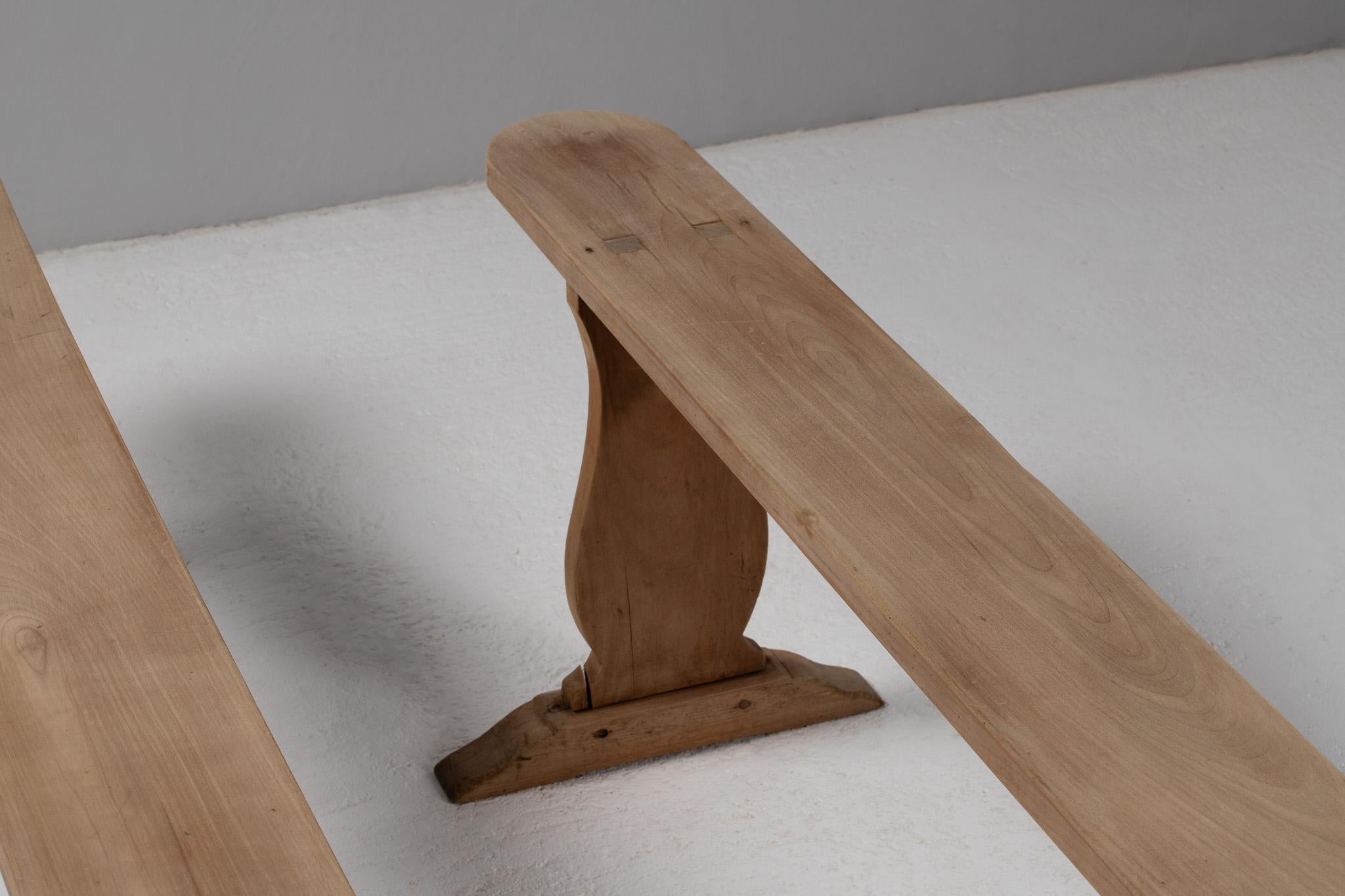 Pair of Benches in Carved Oak, France, 1940s In Good Condition For Sale In Kaštel Sućurac, Splitsko-dalmatinska županija
