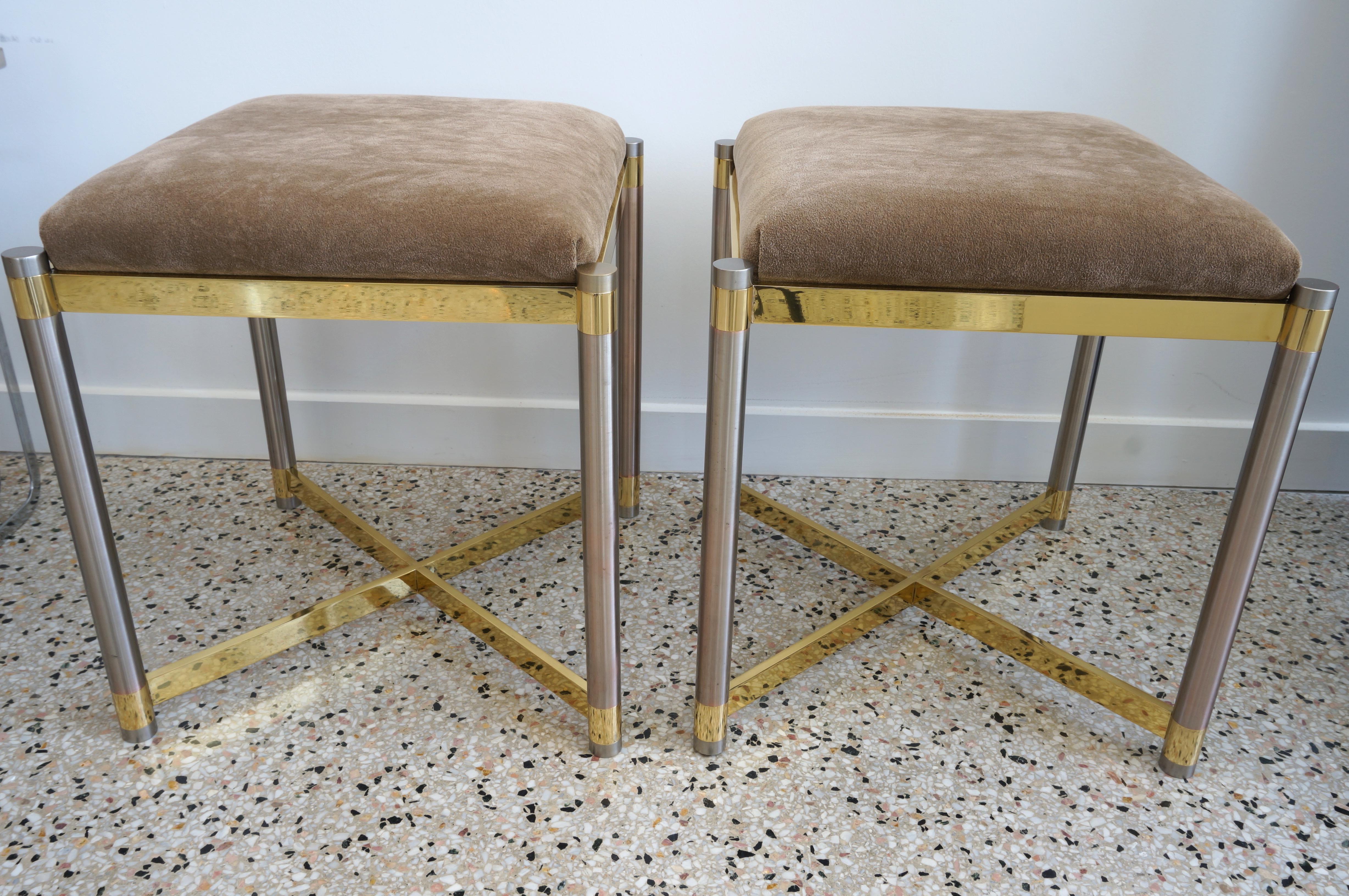 This stylish and chic pair of benches are attributed to Maison Jansen and they date to the 1970s.

Note: The set has been professionally polished and the bras lacquered.