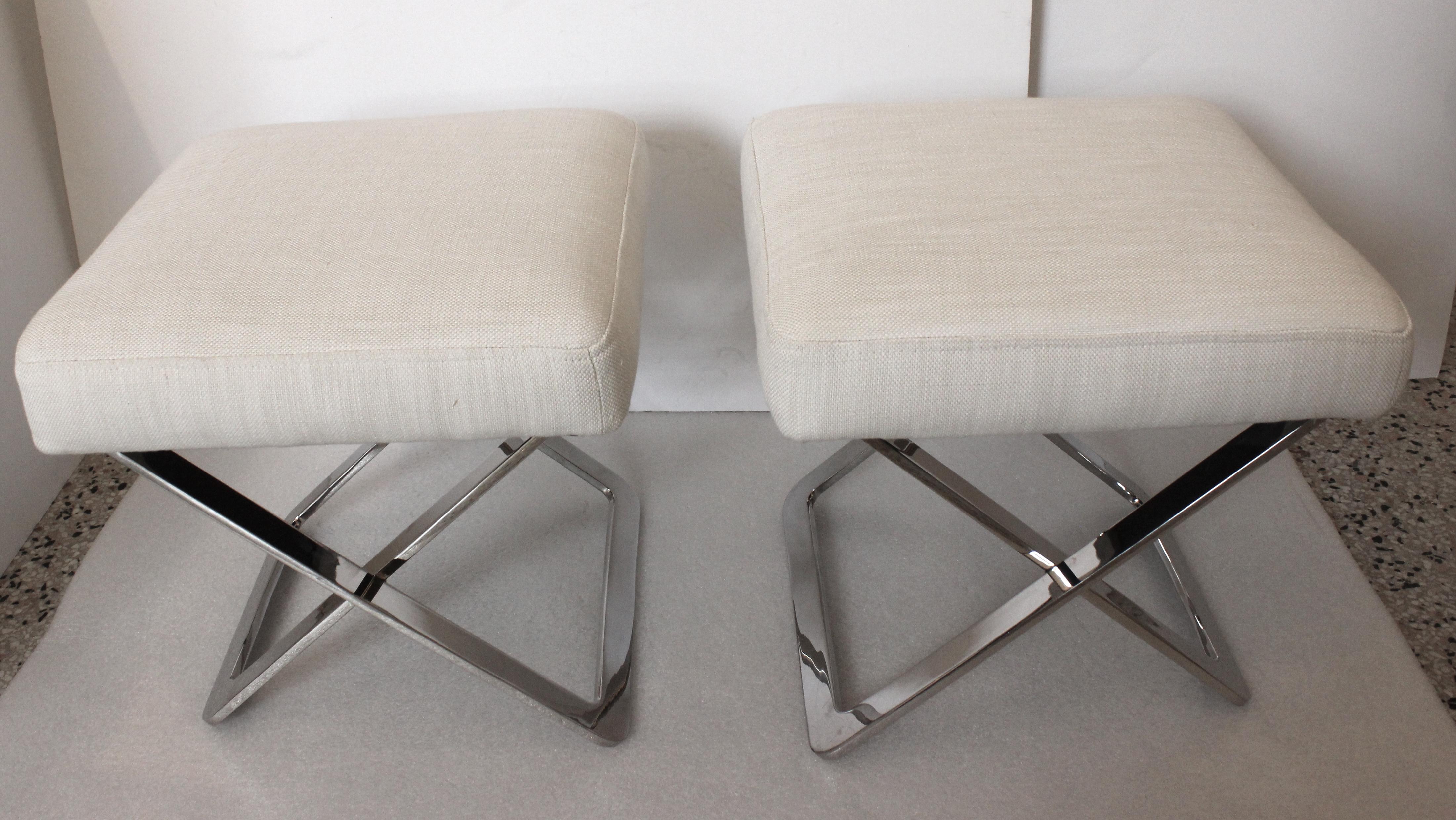 Mid-Century Modern Pair of Benches Style of Milo Baughman For Sale