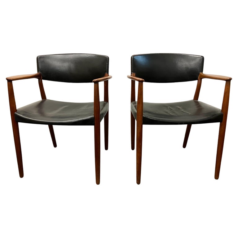 Pair of Bender Madsen and Larsen Teak and Leather Armchairs For Sale