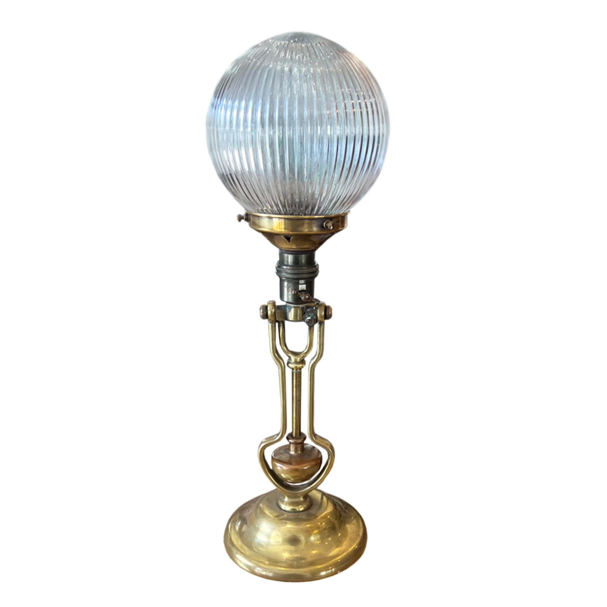 Belle Époque Coppia di lampade da tavolo o da parete per suite padronale di una nave Benson degli anni '20 in vendita