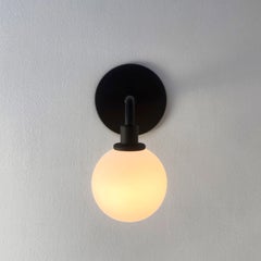 Coppia di lampade a braccio ricurvo di Research.Lighting, nere, vetro da 3 pollici, seconda fabbrica