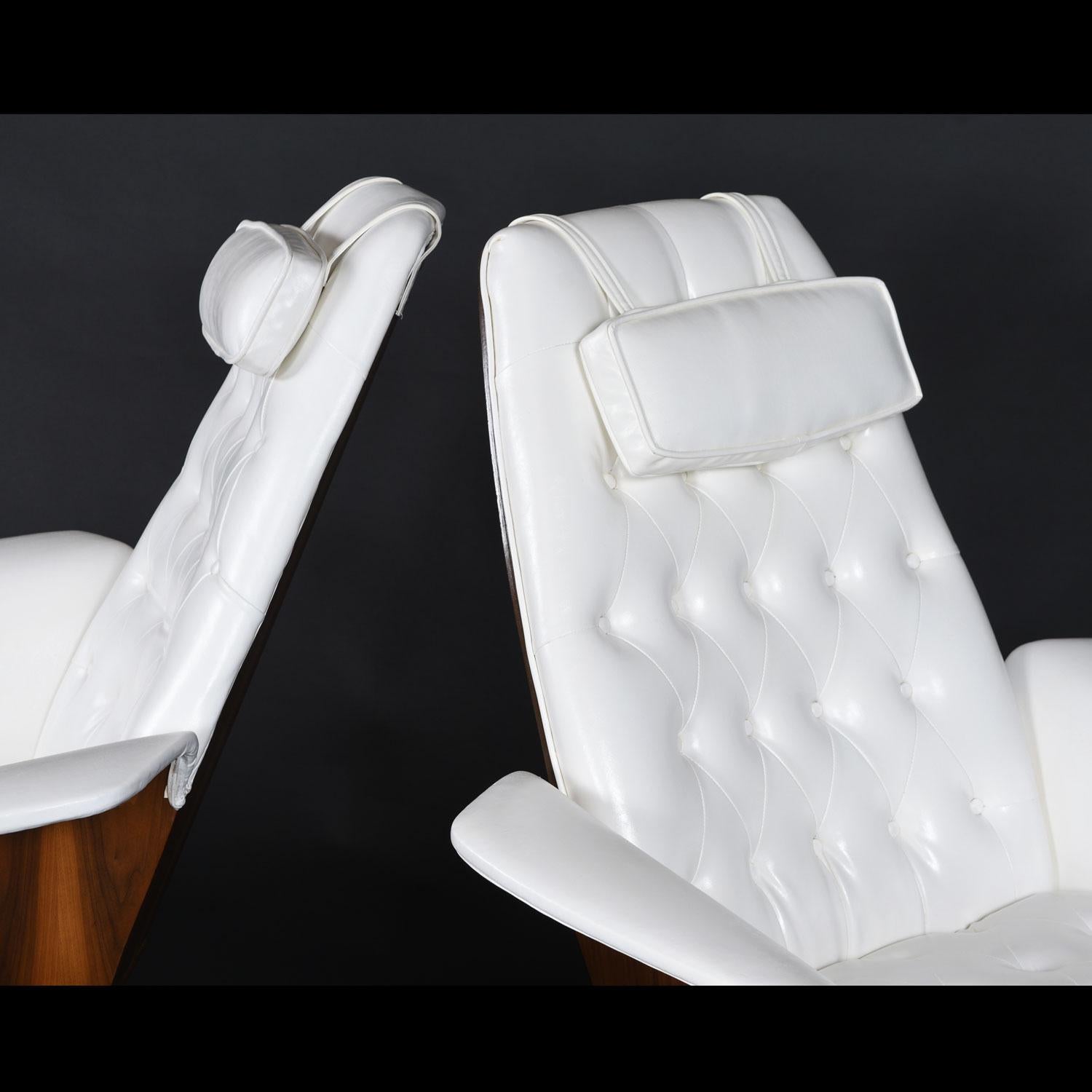 Restored Pair of Bent Ply Faux White Tufted Leather George Mulhauser Mr. Chairs For Sale 3