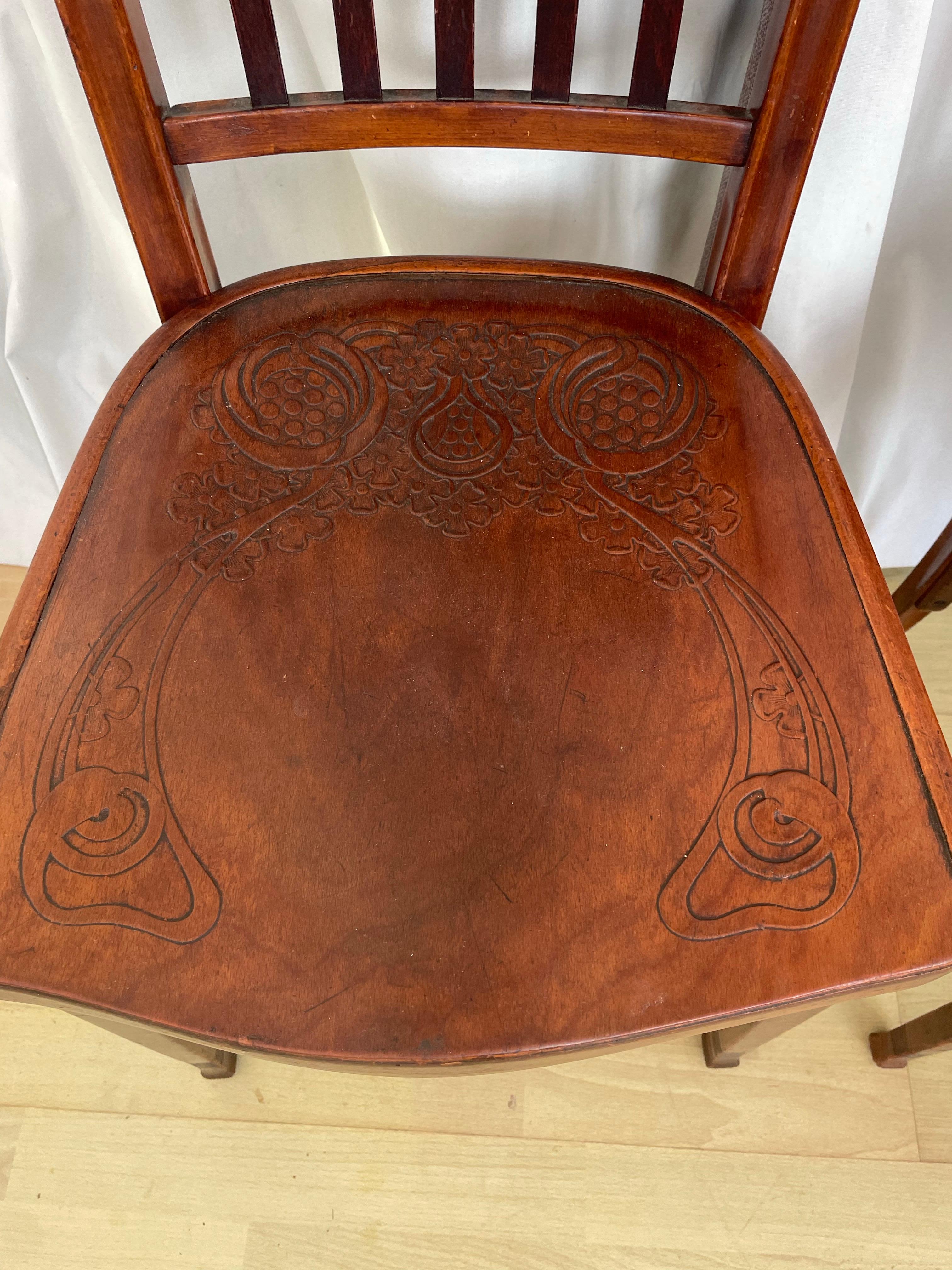 Coppia di sedie bentoowd dei fratelli Kohn in vendita 3