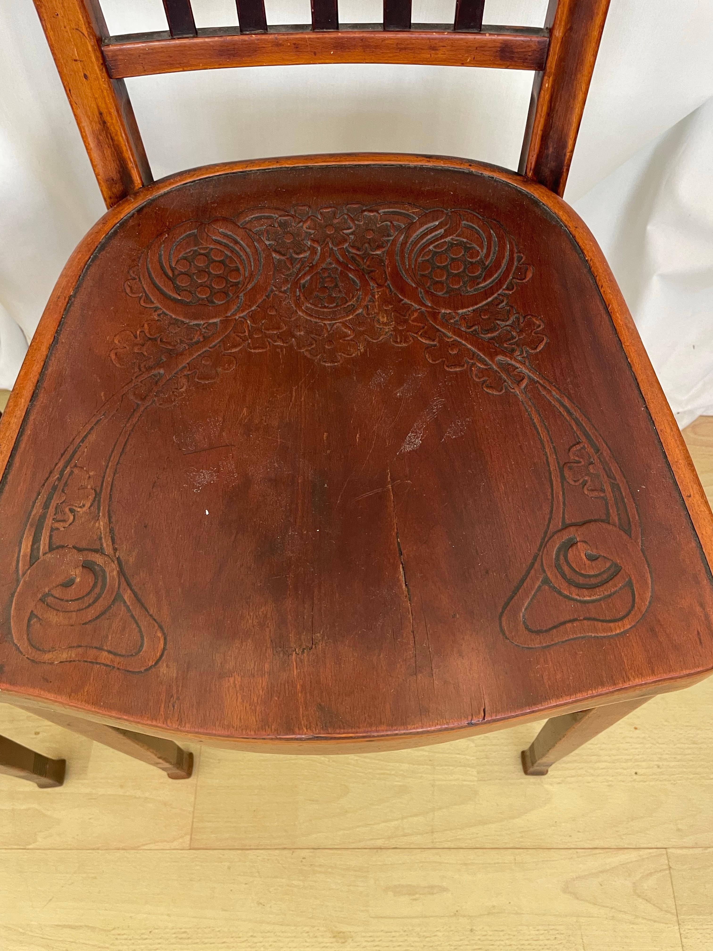 Coppia di sedie bentoowd dei fratelli Kohn in vendita 7