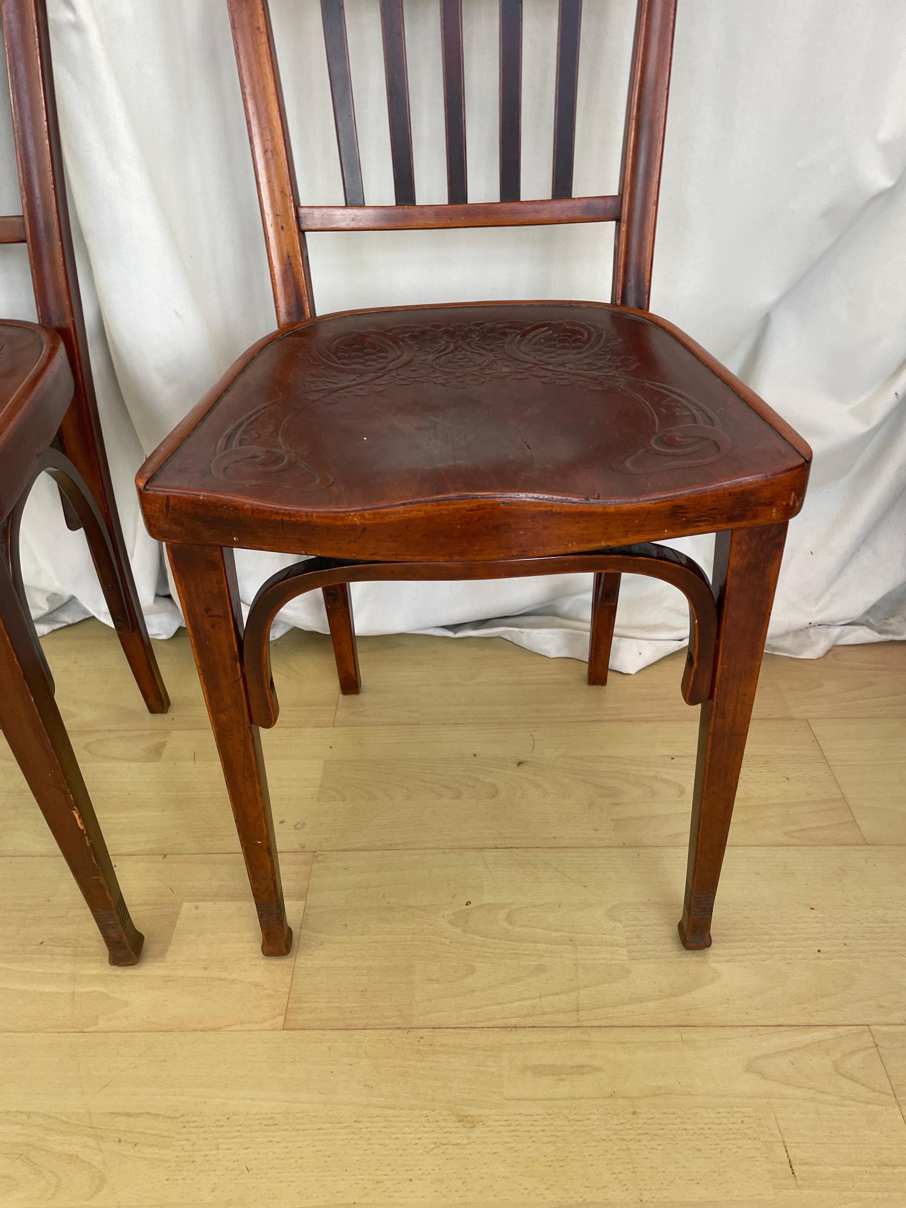 Coppia di sedie bentoowd dei fratelli Kohn in vendita 9