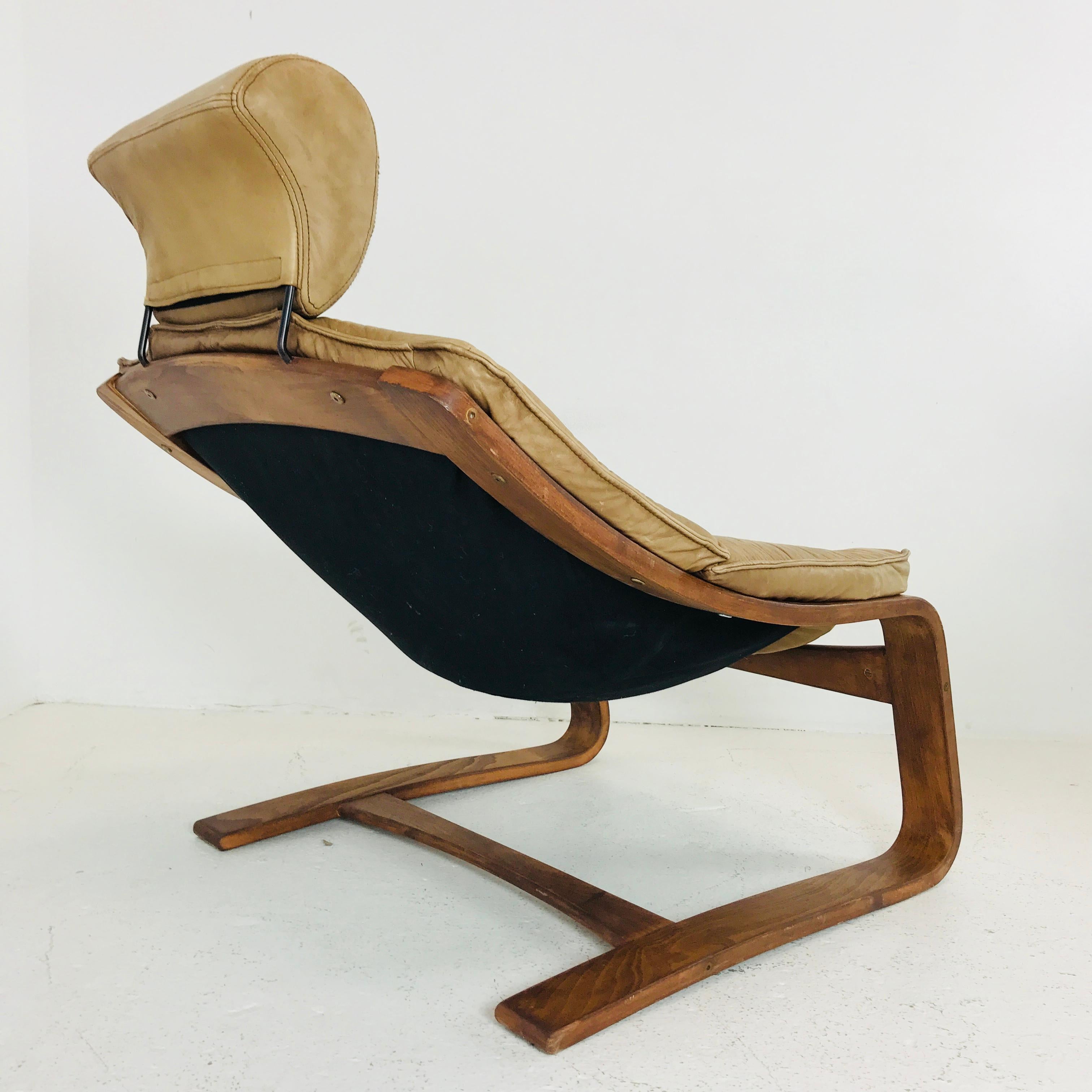 Pair of Bentwood and Leather Cantilever Midcentury Lounge Chairs 4