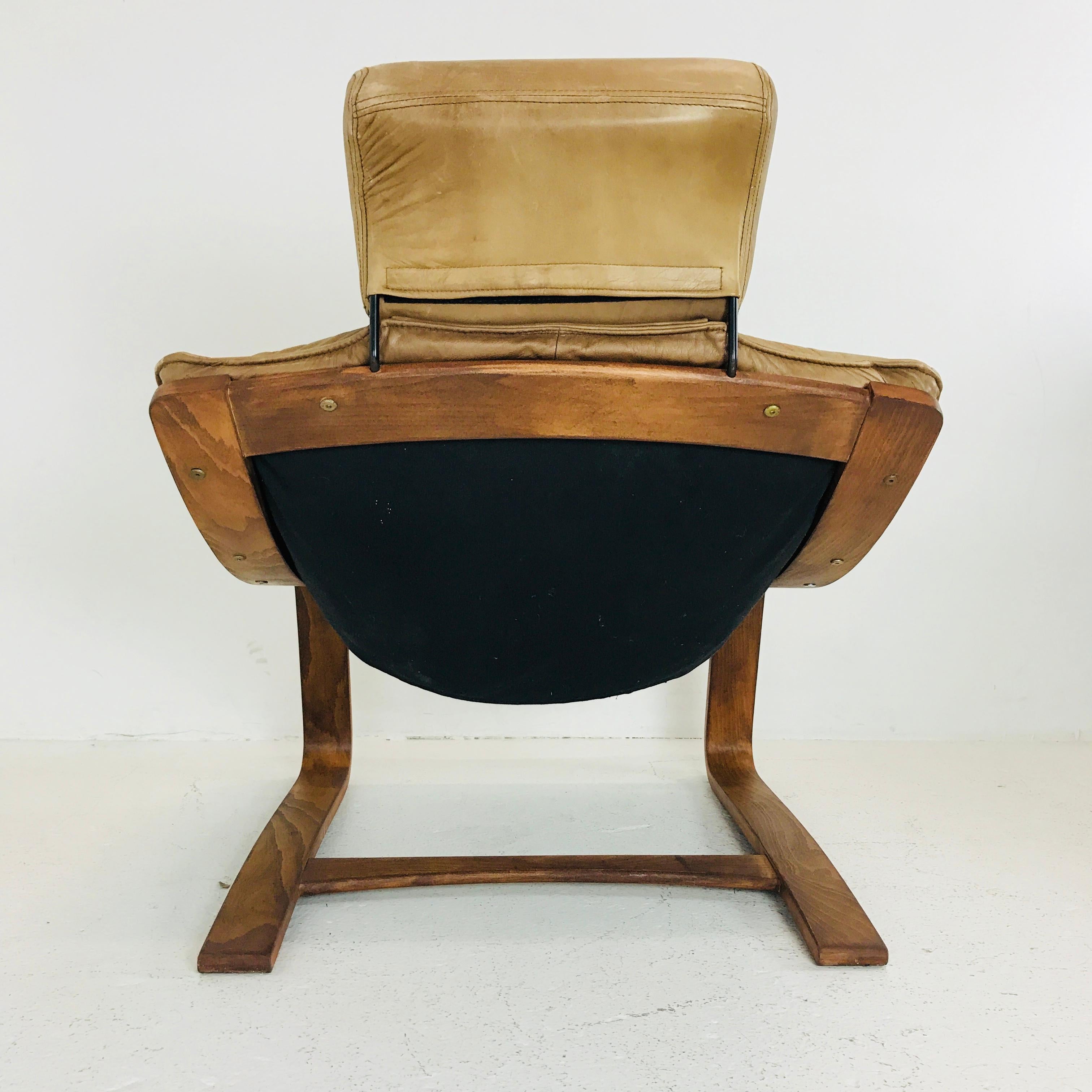 Pair of Bentwood and Leather Cantilever Midcentury Lounge Chairs 5