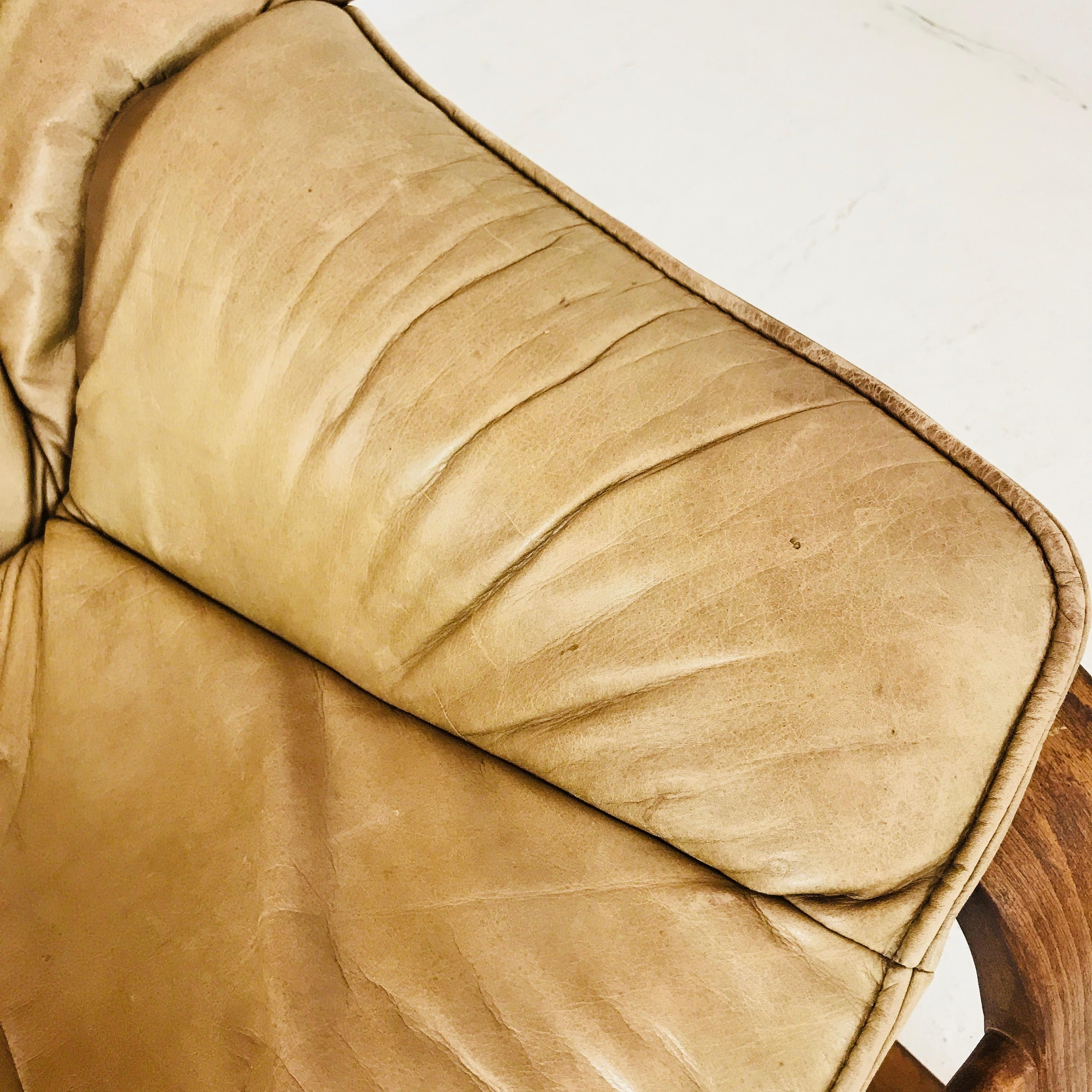 Pair of Bentwood and Leather Cantilever Midcentury Lounge Chairs 7