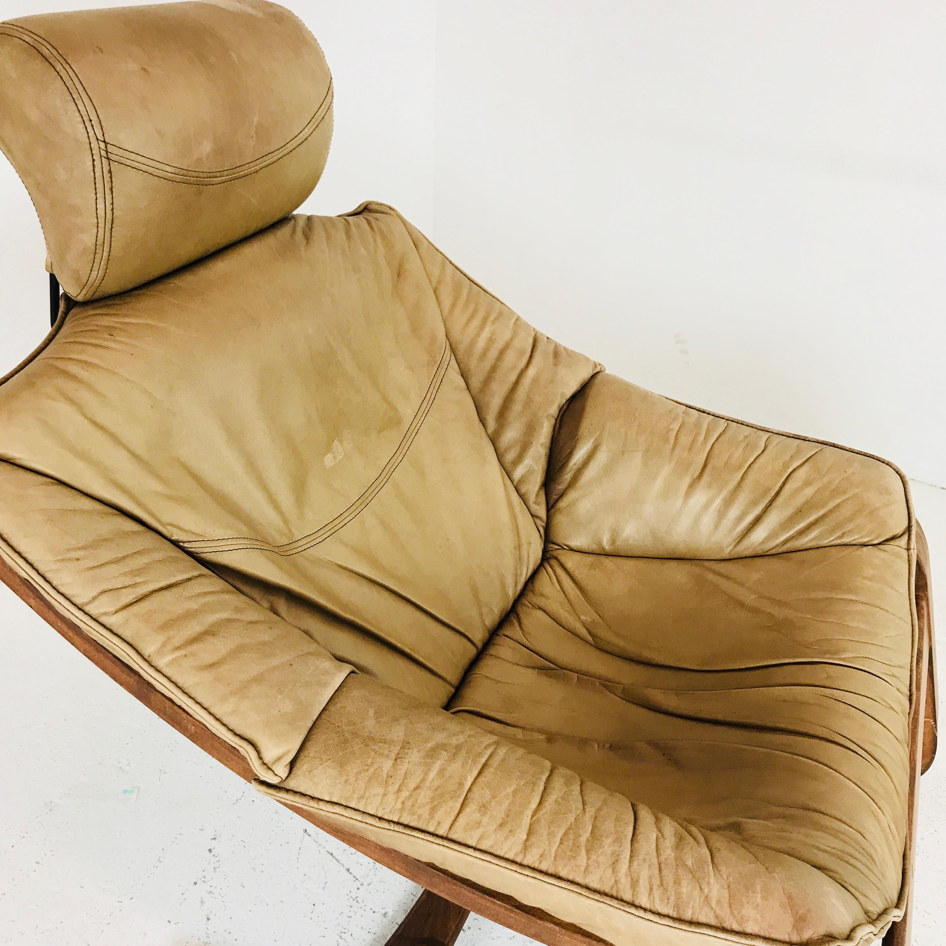 Pair of Bentwood and Leather Cantilever Midcentury Lounge Chairs 8