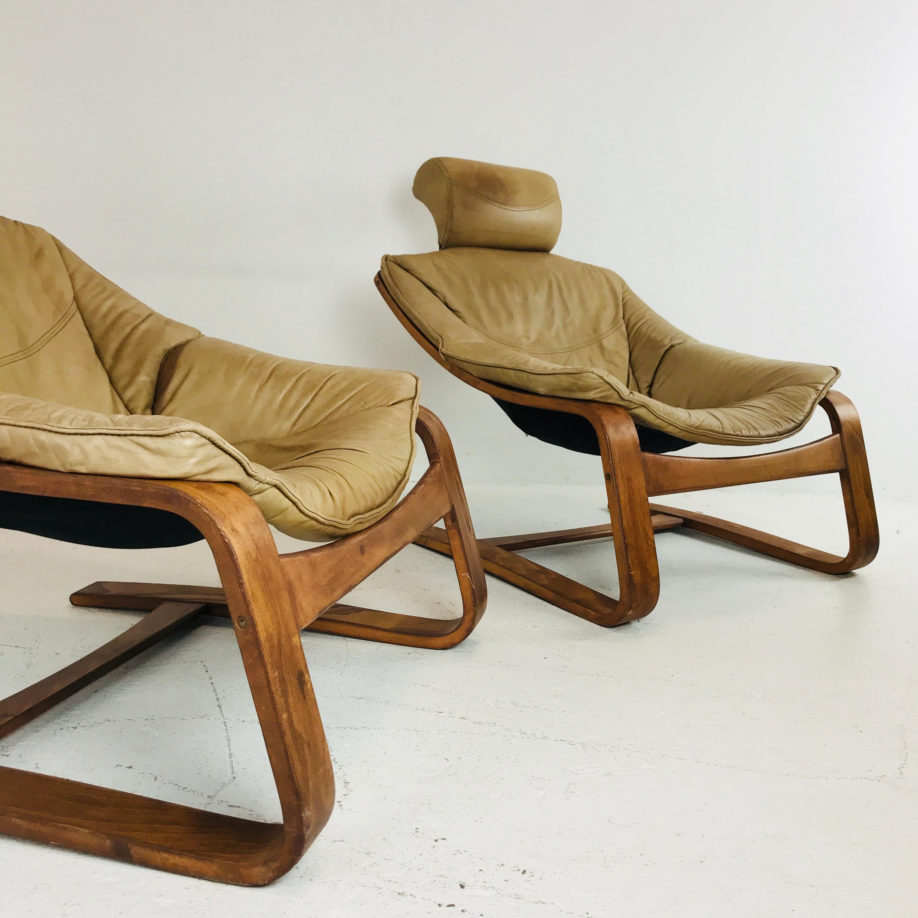 Pair of Bentwood and Leather Cantilever Midcentury Lounge Chairs In Good Condition In Dallas, TX