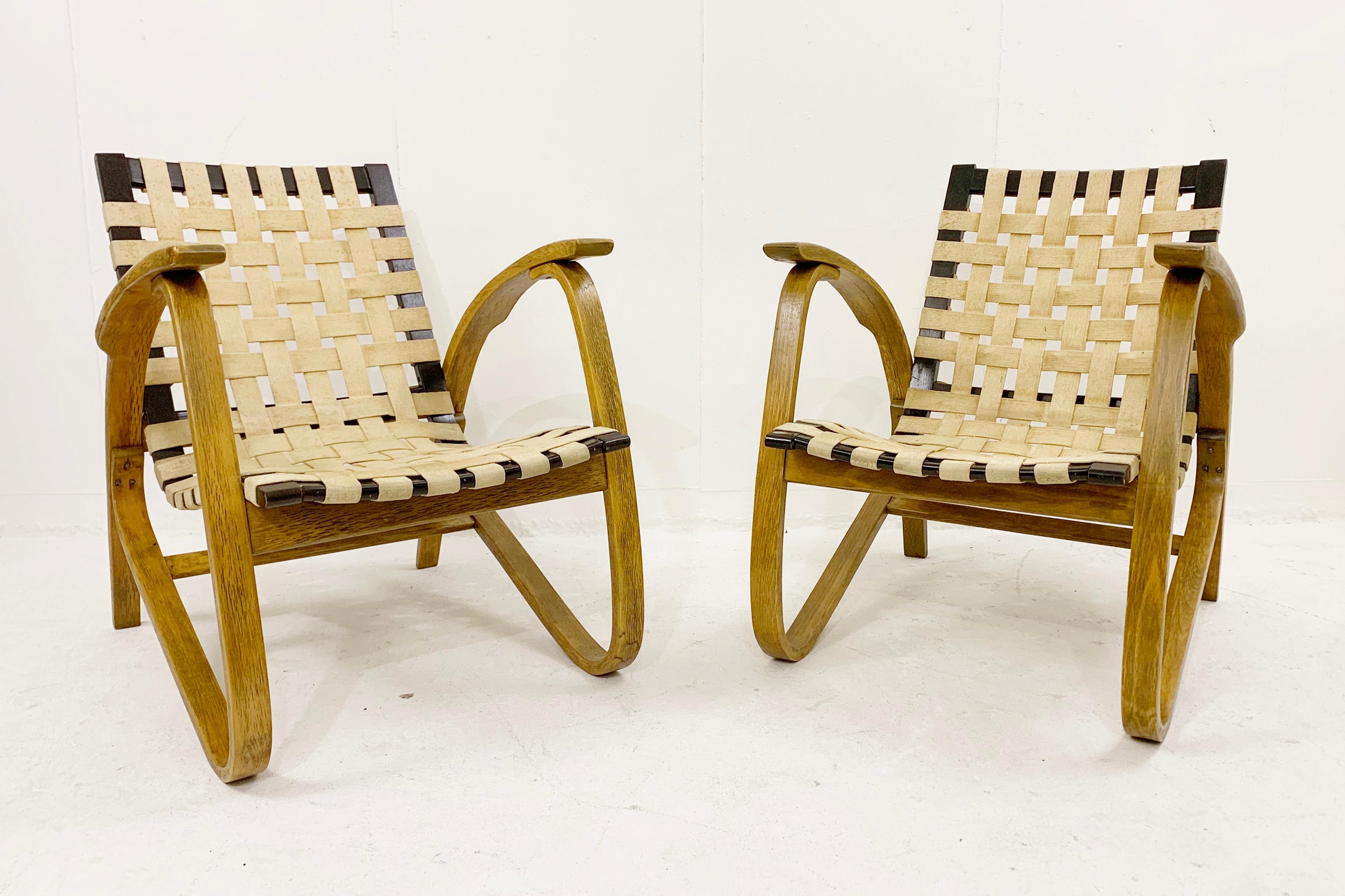 Pair of Bentwood Armchairs by Jan Vanek for UP Závody, Czech Republic 1930s In Fair Condition In Brussels, BE