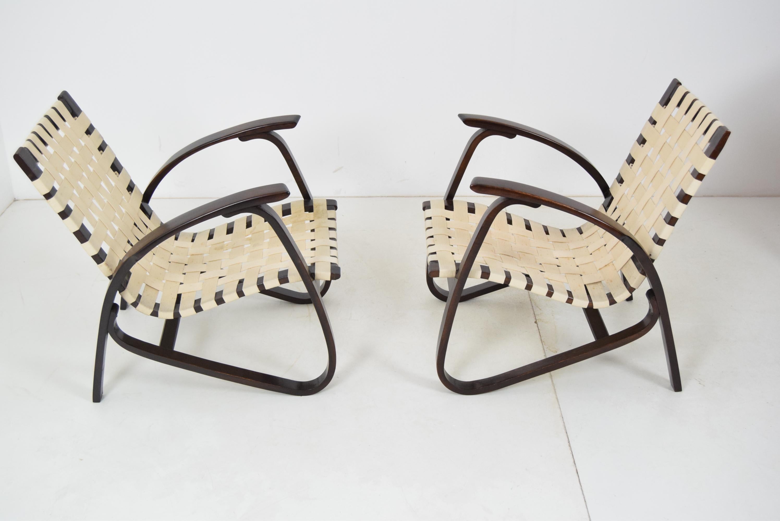 Czech Pair of Bentwood Armchairs by Jan Vanek for UP Závody, 1930s