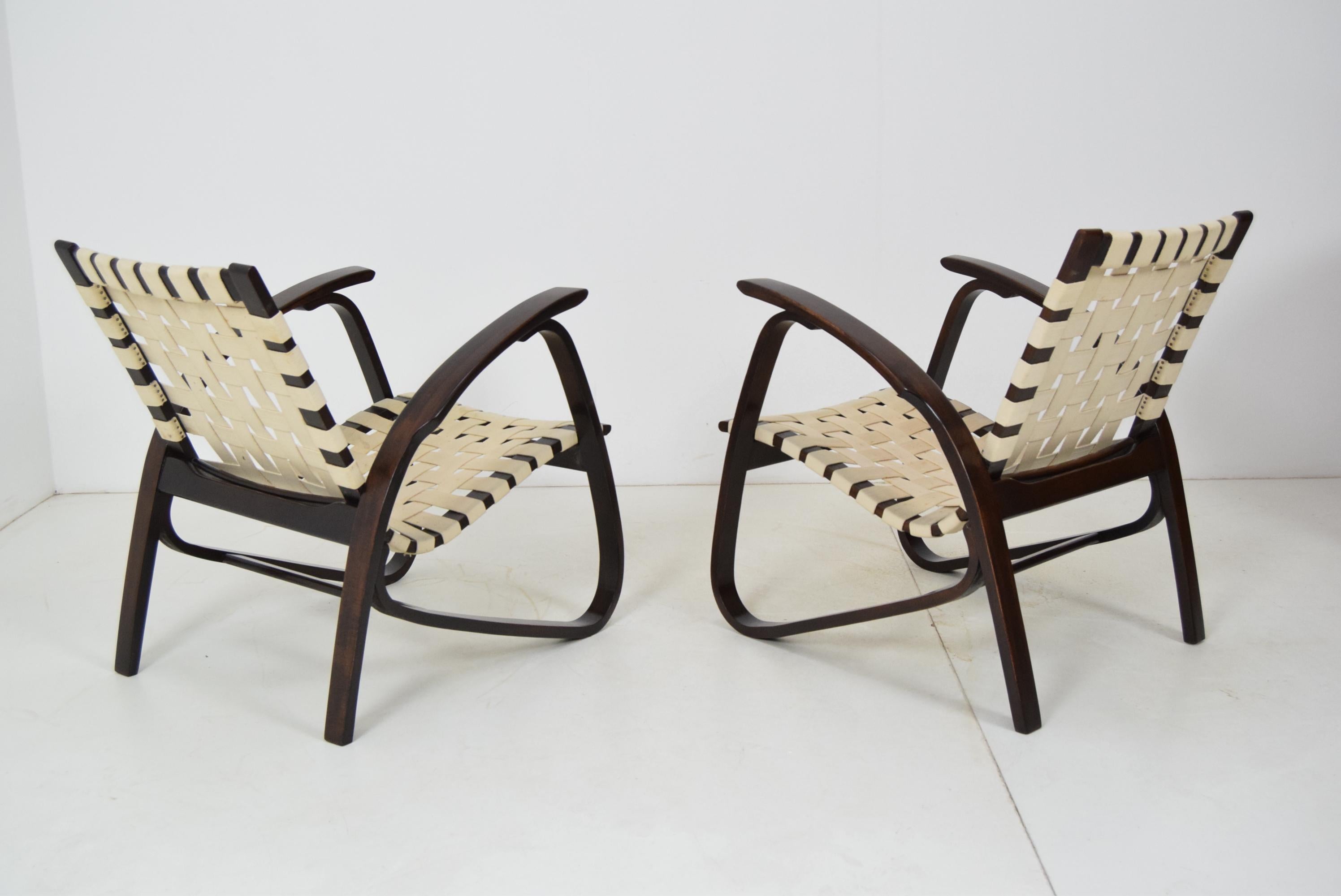 Pair of Bentwood Armchairs by Jan Vanek for UP Závody, 1930s In Good Condition In Praha, CZ
