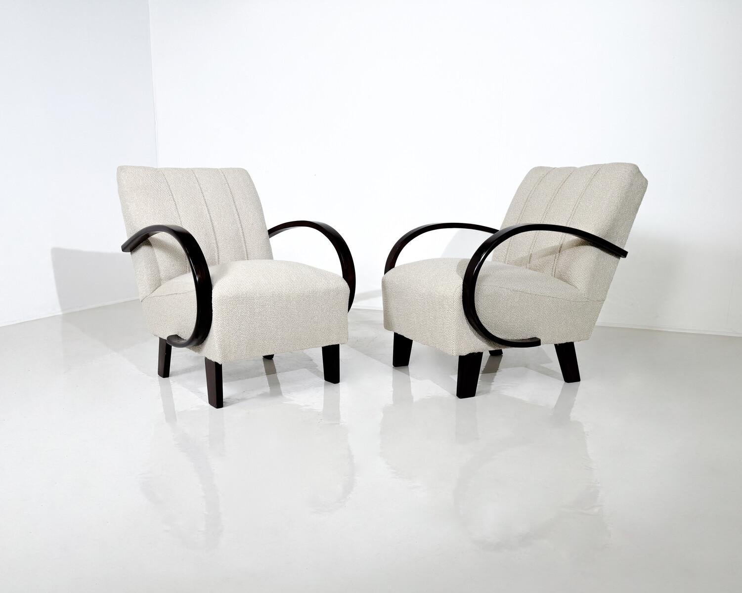 Pair of Bentwood Armchairs by Jindrich Halabala - Czech Republic 1940s For Sale 2