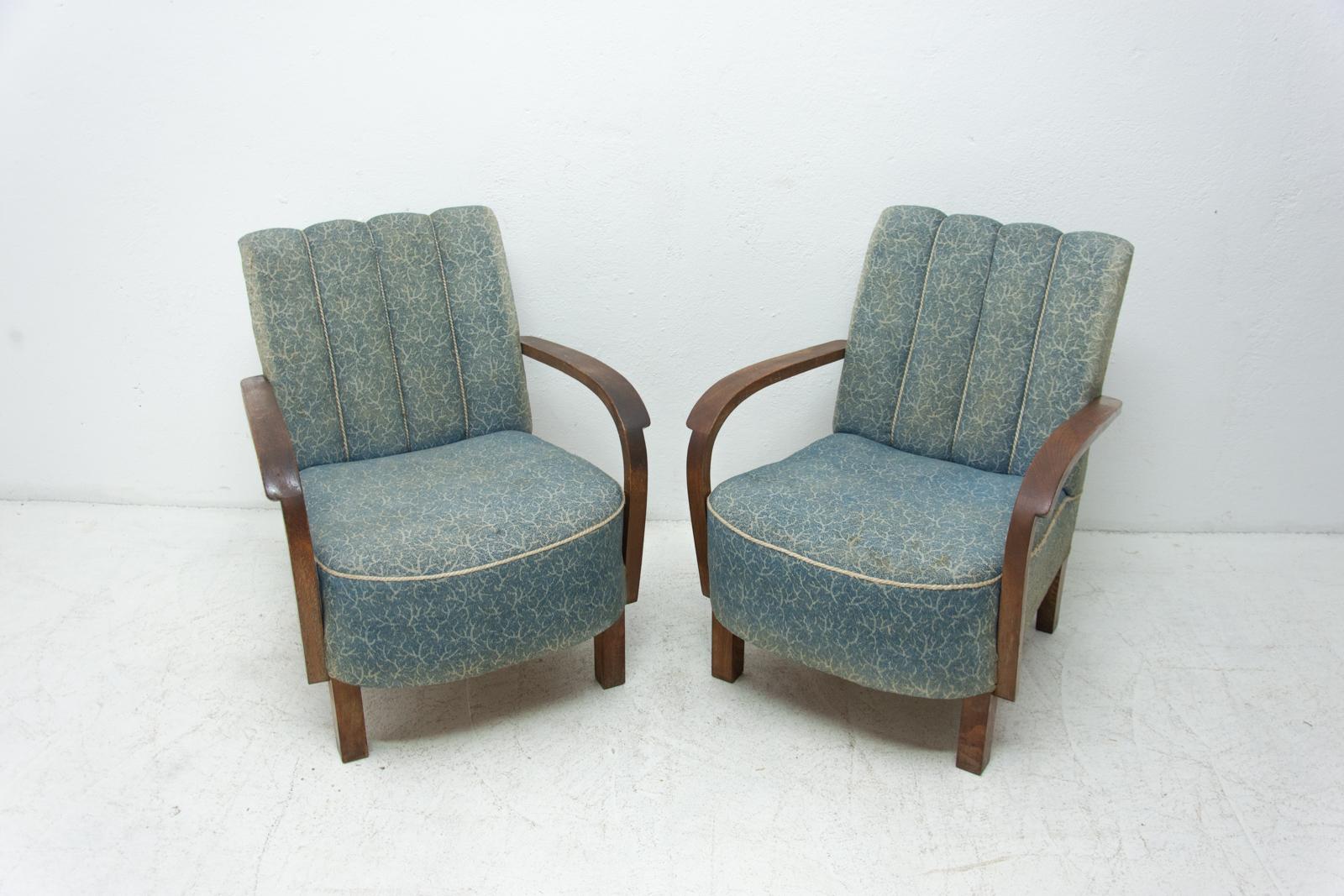 Art Deco Pair of Bentwood Armchairs by Jindřich Halabala for UP Závody, 1930s