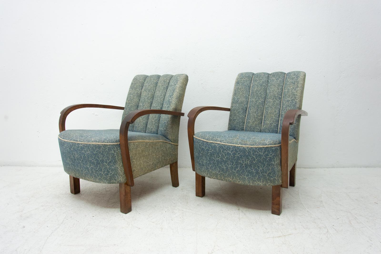 20th Century Pair of Bentwood Armchairs by Jindřich Halabala for UP Závody, 1930s