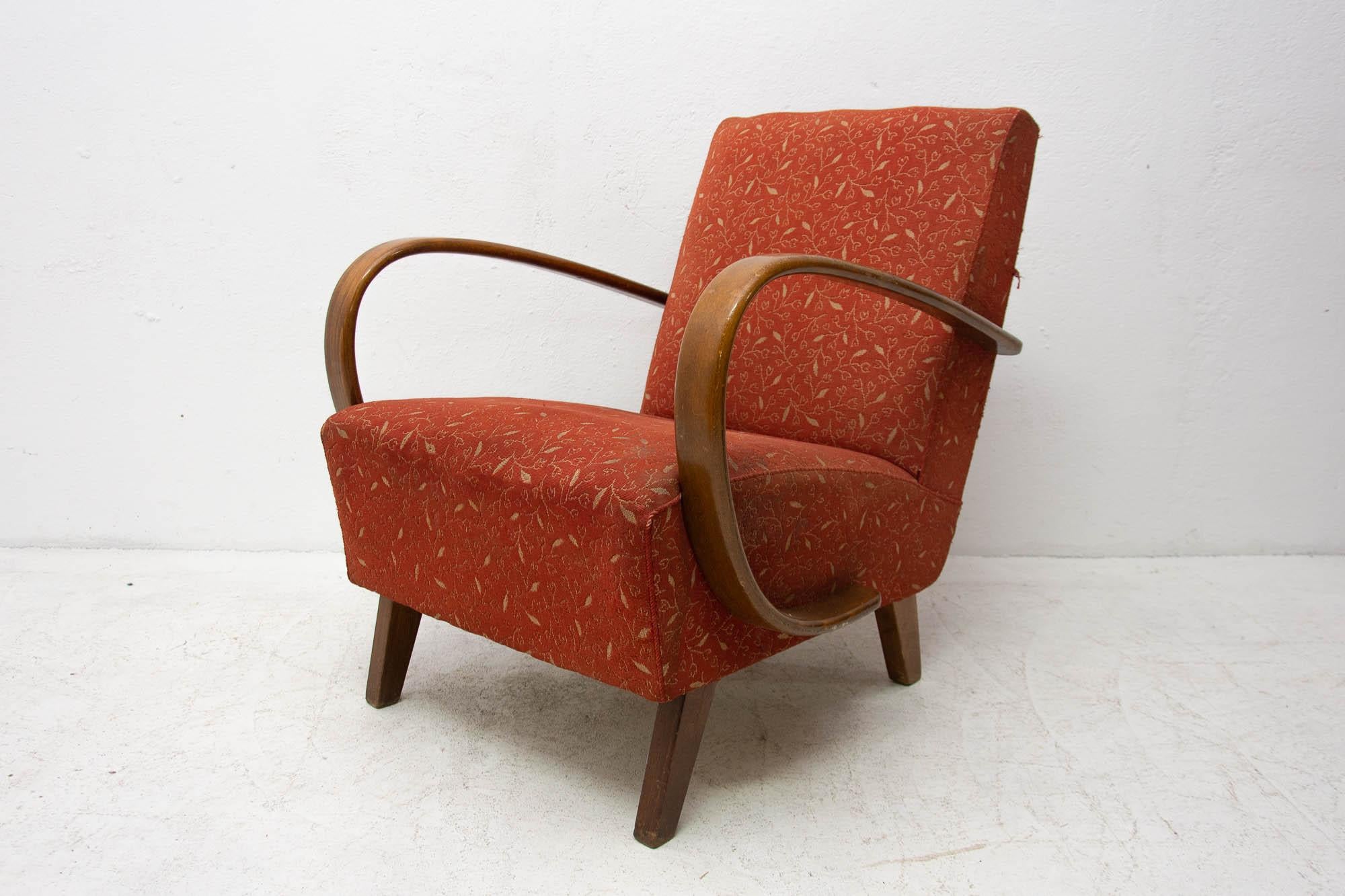 Pair of Bentwood Armchairs by Jindřich Halabala for UP Závody, 1950s 7
