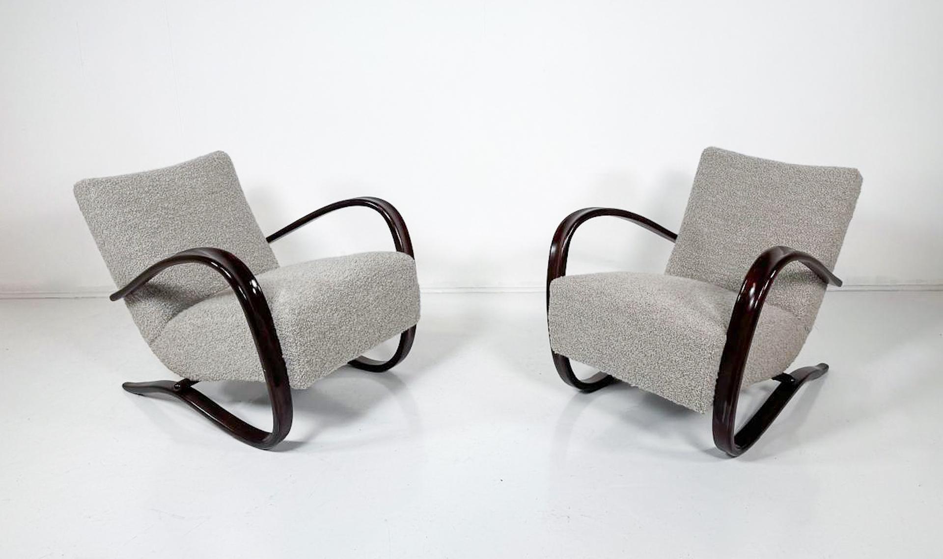 Mid-Century Modern Paire de fauteuils en bois cintré de Jindrich Halabala H269, République tchèque, années 1940 en vente