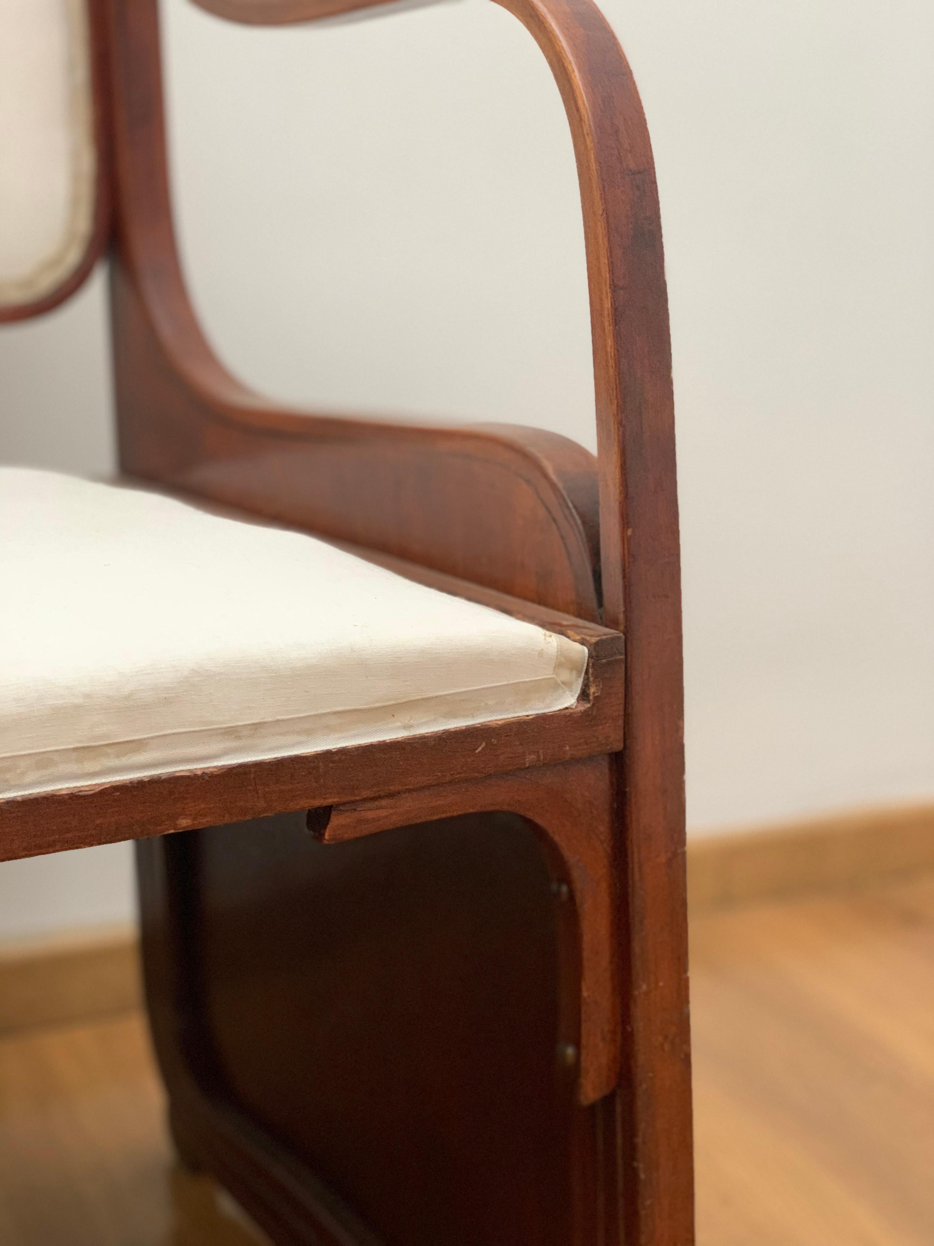 Début du 20ème siècle Paire de fauteuils en bois courbé de Koloman Moser, Sécession viennoise, vers 1900 en vente