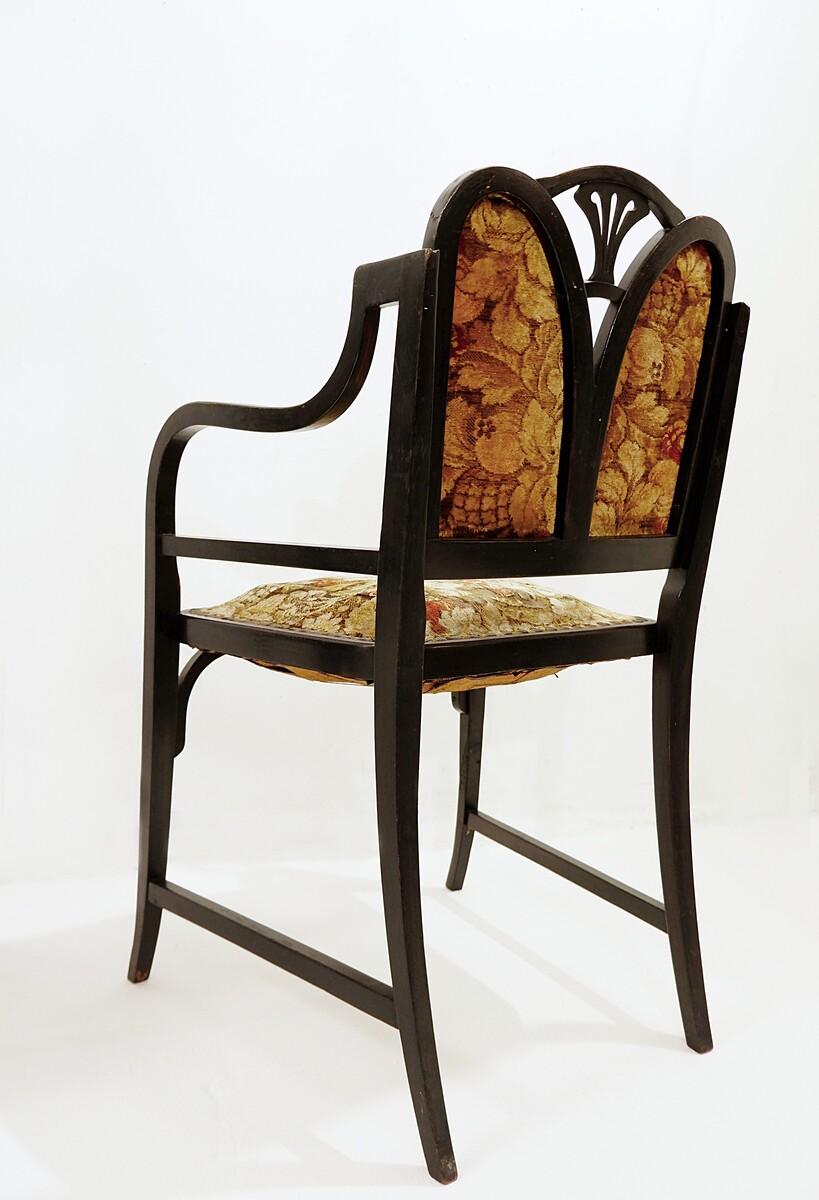 Paire de fauteuils en bois courbé de Thonet, Autriche, années 1900 
Art nouveau.