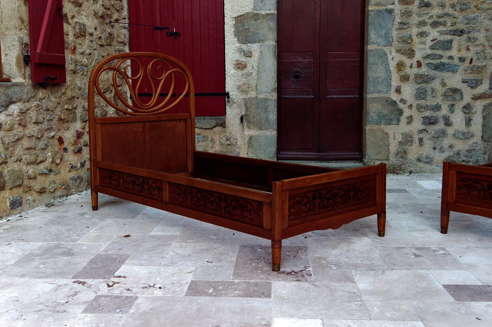 Pair of Bentwood Beds by Thonet, circa 1900 4