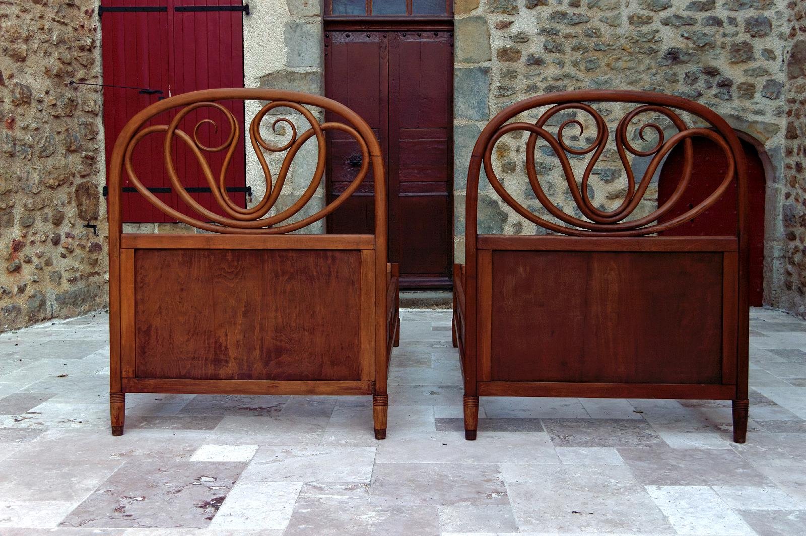 Early 20th Century Pair of Bentwood Beds by Thonet, circa 1900