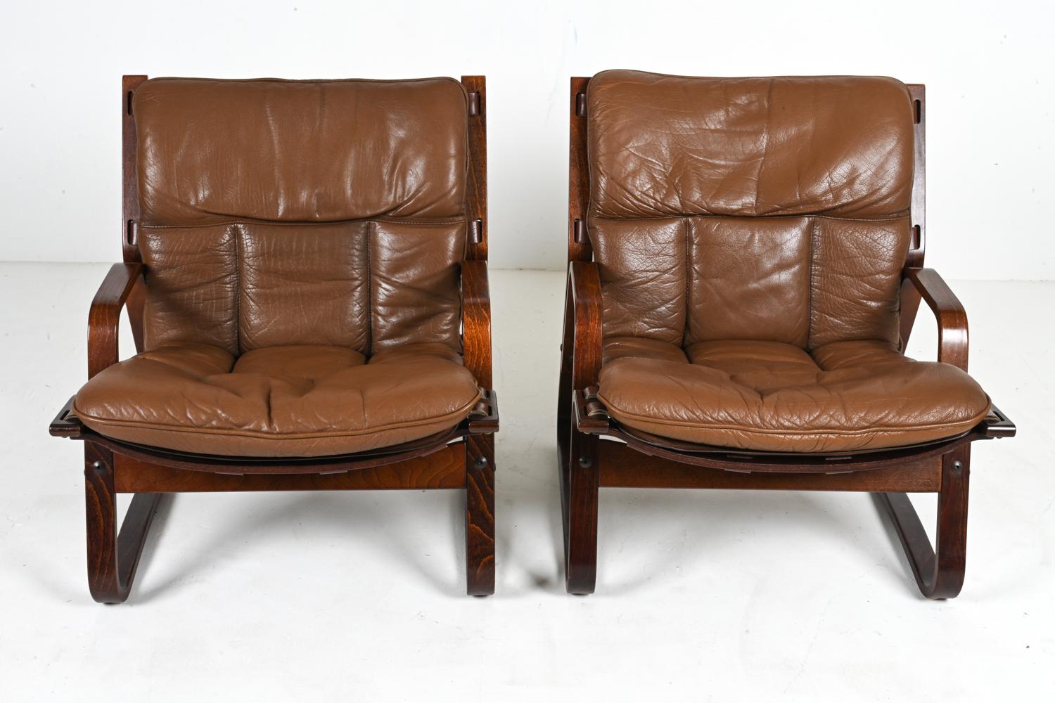 Scandinavian Modern Pair of Bentwood & Buffalo Leather Lounge Chairs by Giske Carlsen for Kleppe For Sale