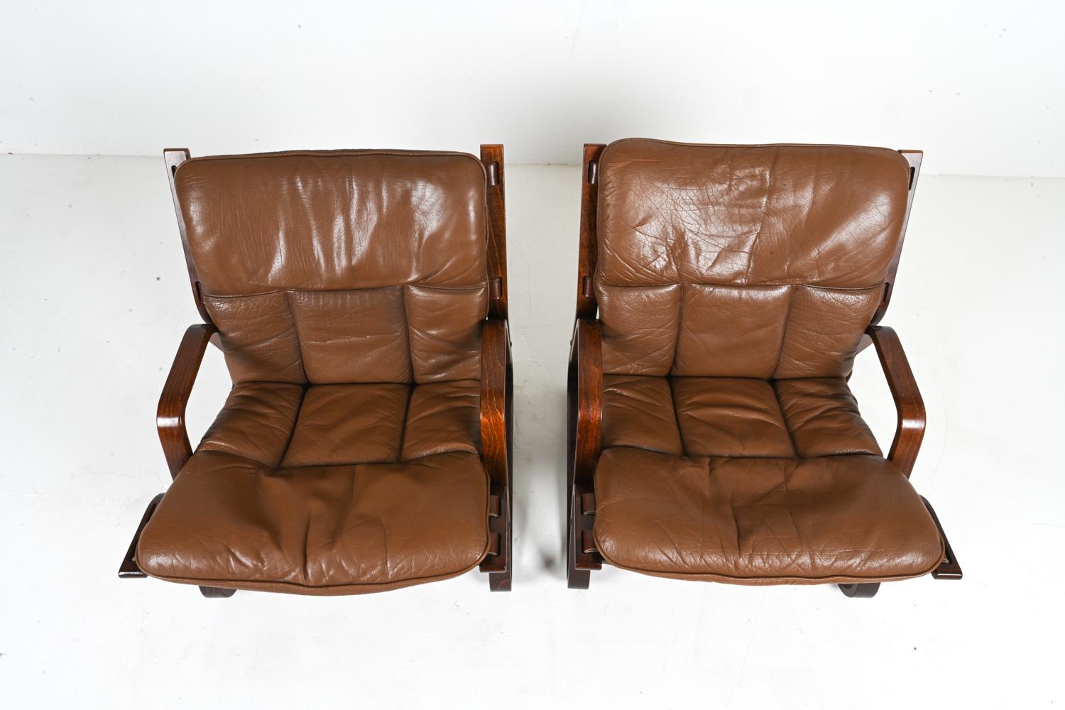 Pair of Bentwood & Buffalo Leather Lounge Chairs by Giske Carlsen for Kleppe In Good Condition For Sale In Norwalk, CT