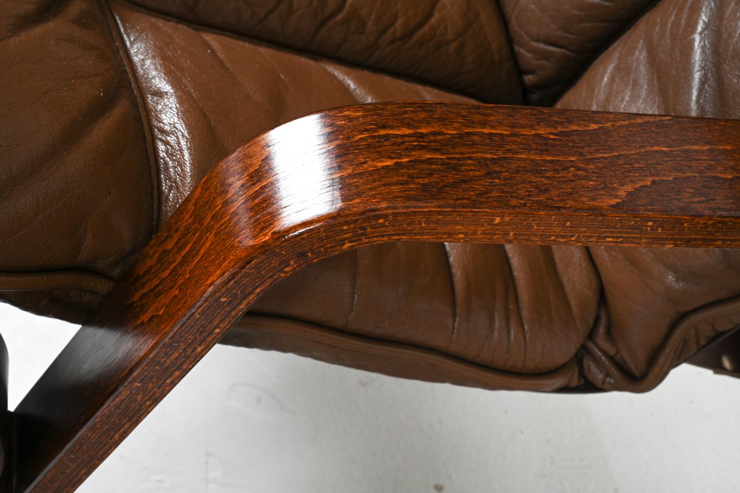 Paire de chaises longues en bois cintré et cuir de buffle par Giske Carlsen pour Kleppe en vente 2