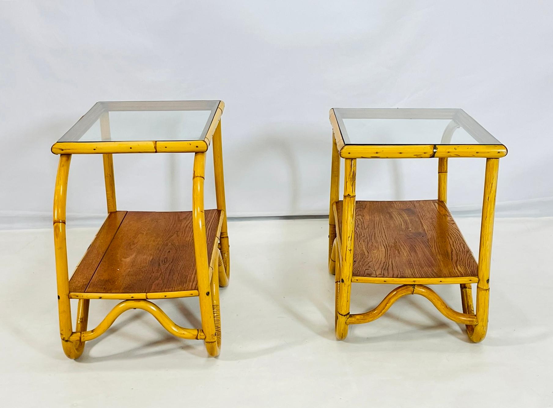 Fait main Paire de tables d'appoint en bentwood et verre, États-Unis, années 1950 en vente