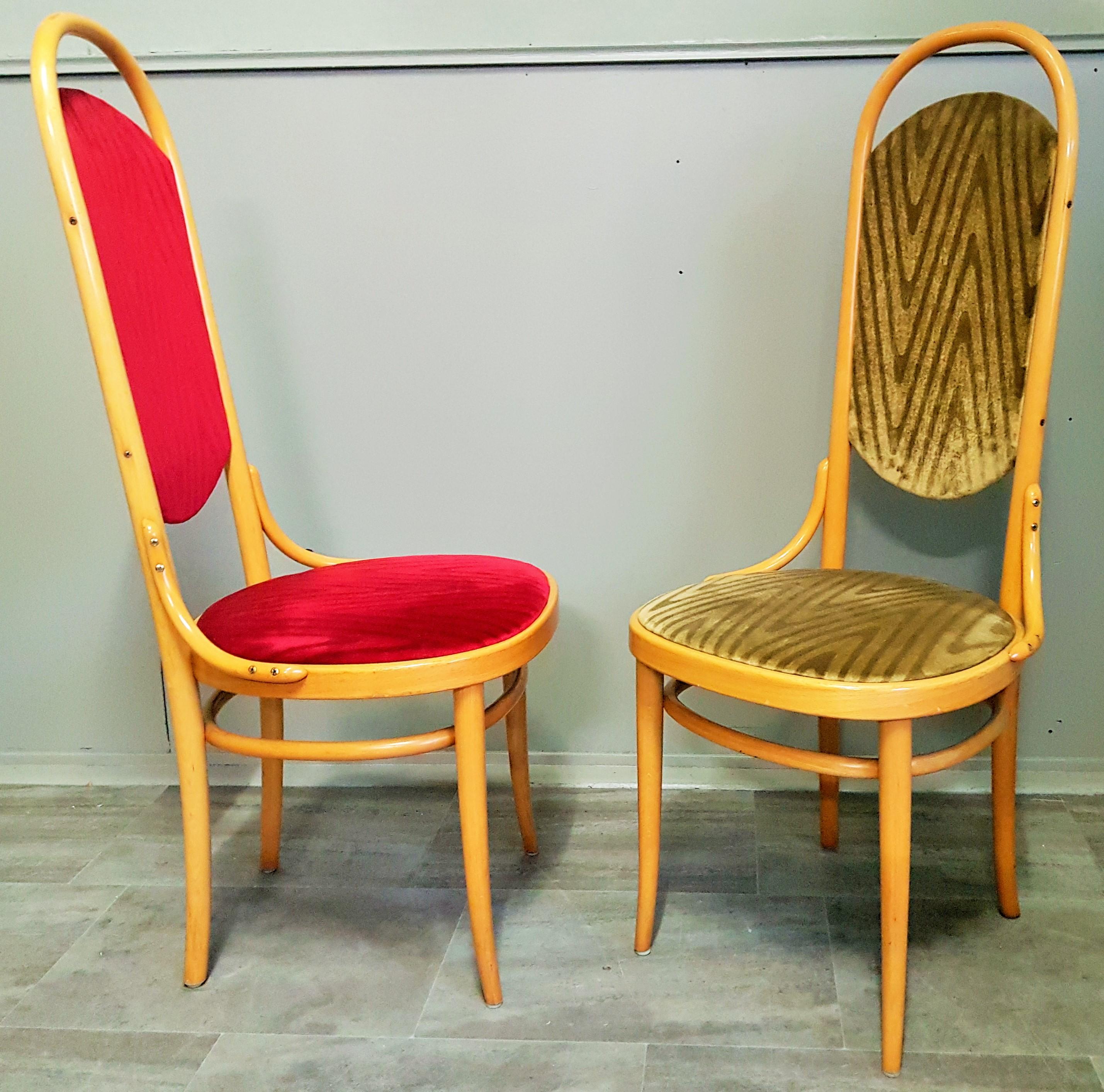 Paar Esszimmerstühle mit hoher Rückenlehne aus Bugholz von Thonet im Angebot 4