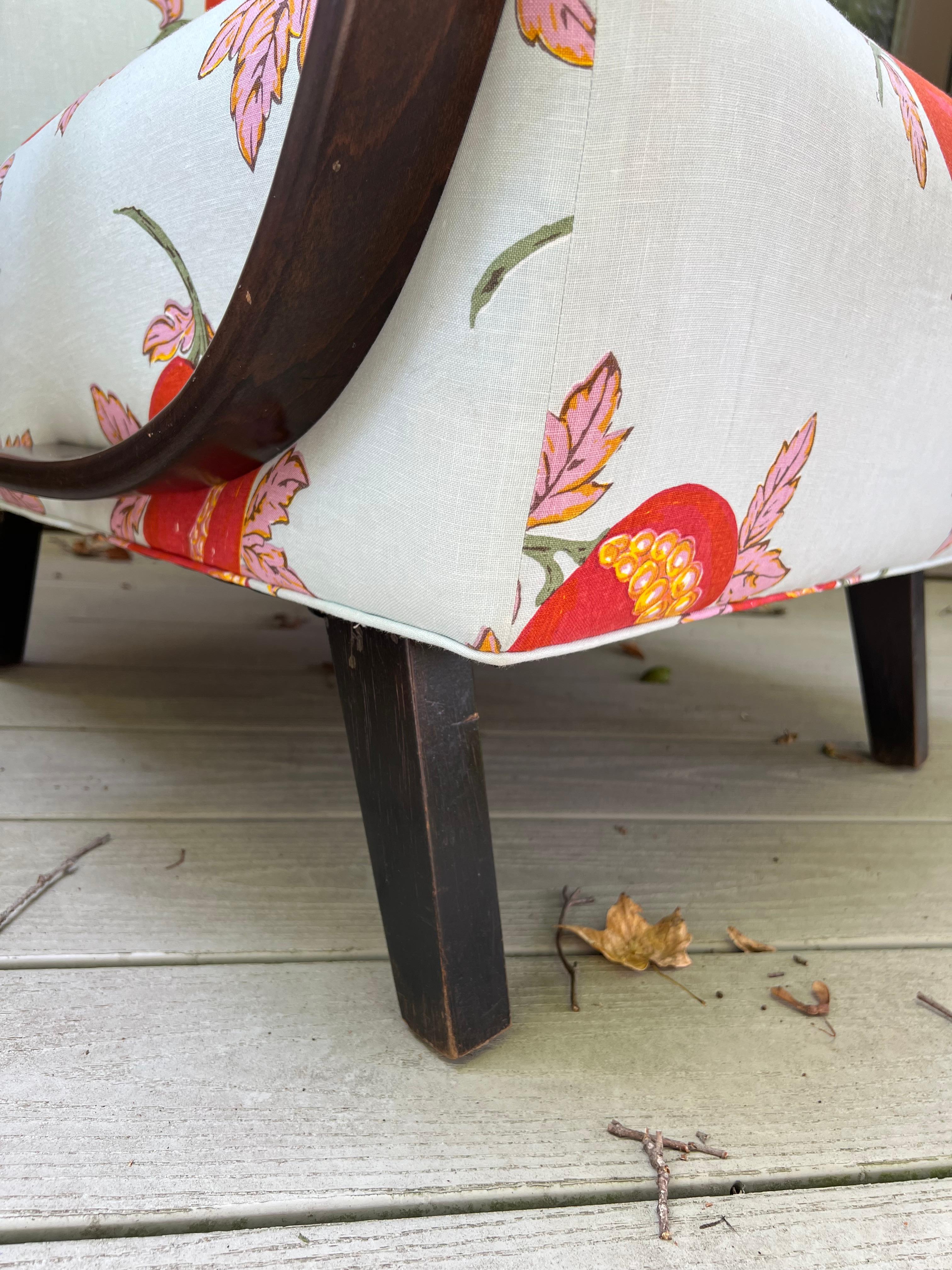 Pair of Bentwood Lounge Chairs in the Style of Halabala in Raoul Textile Bon état - En vente à Black Rock, CT