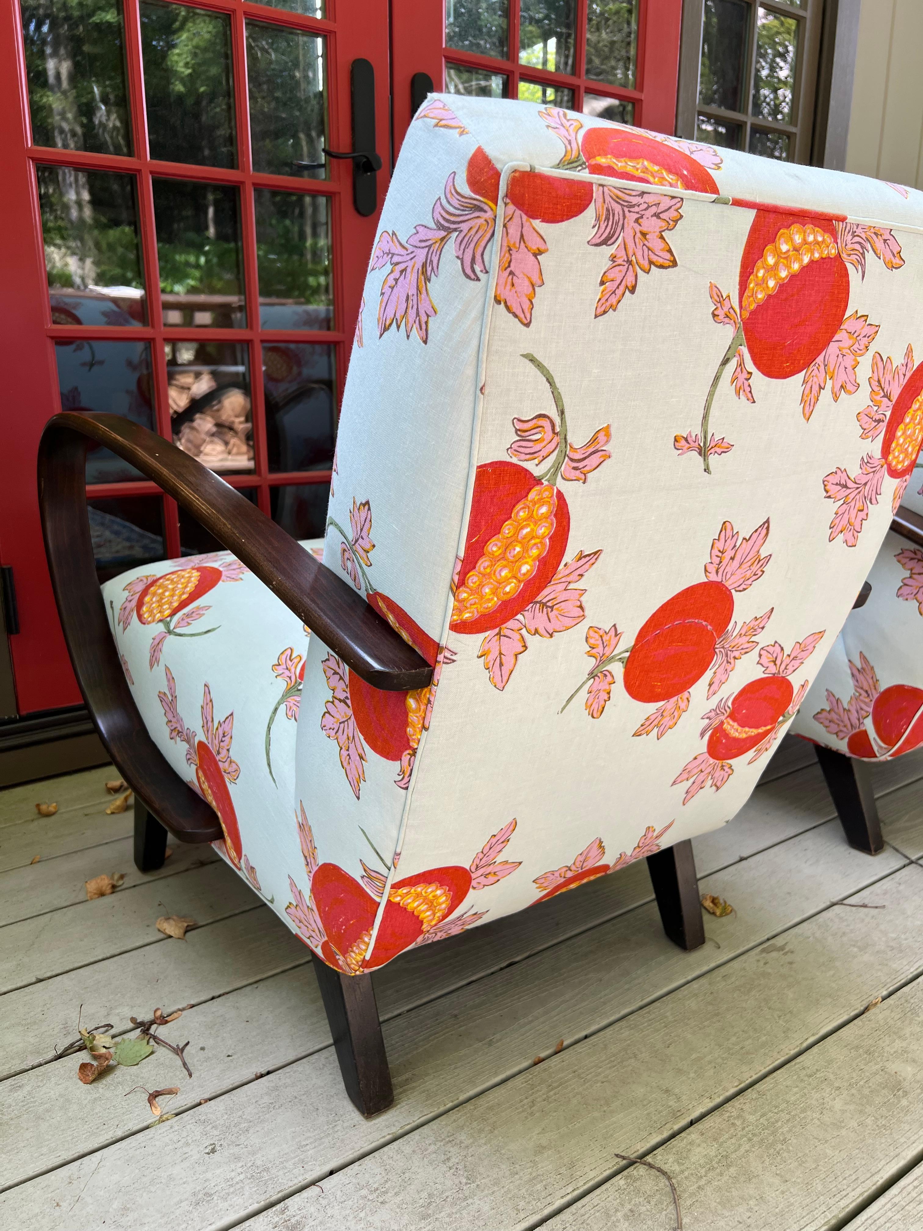 Pair of Bentwood Lounge Chairs in the Style of Halabala in Raoul Textile en vente 2