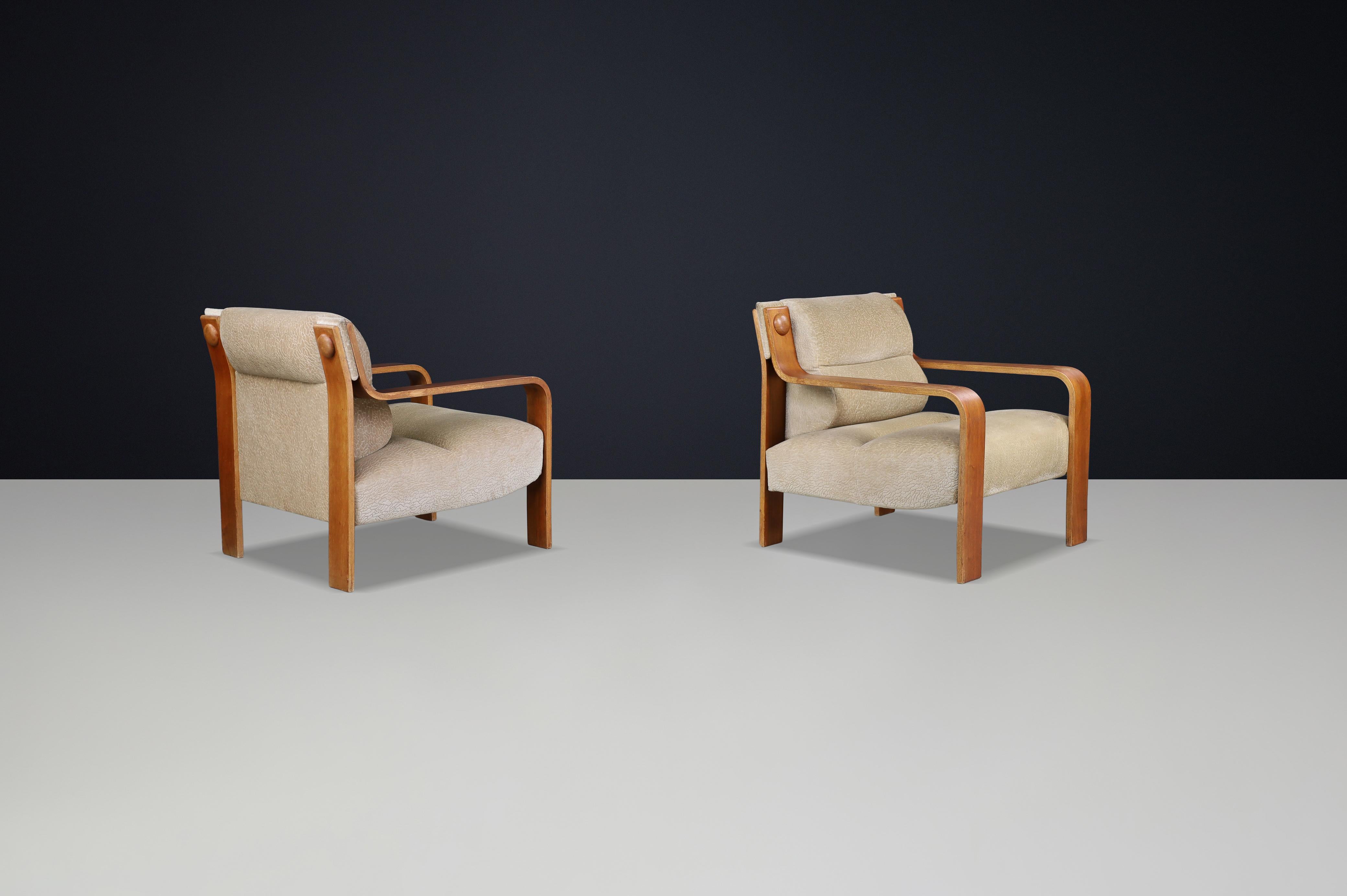 Paire de chaises longues en bois courbé avec tapisserie d'origine, 1970 République tchèque en vente 2
