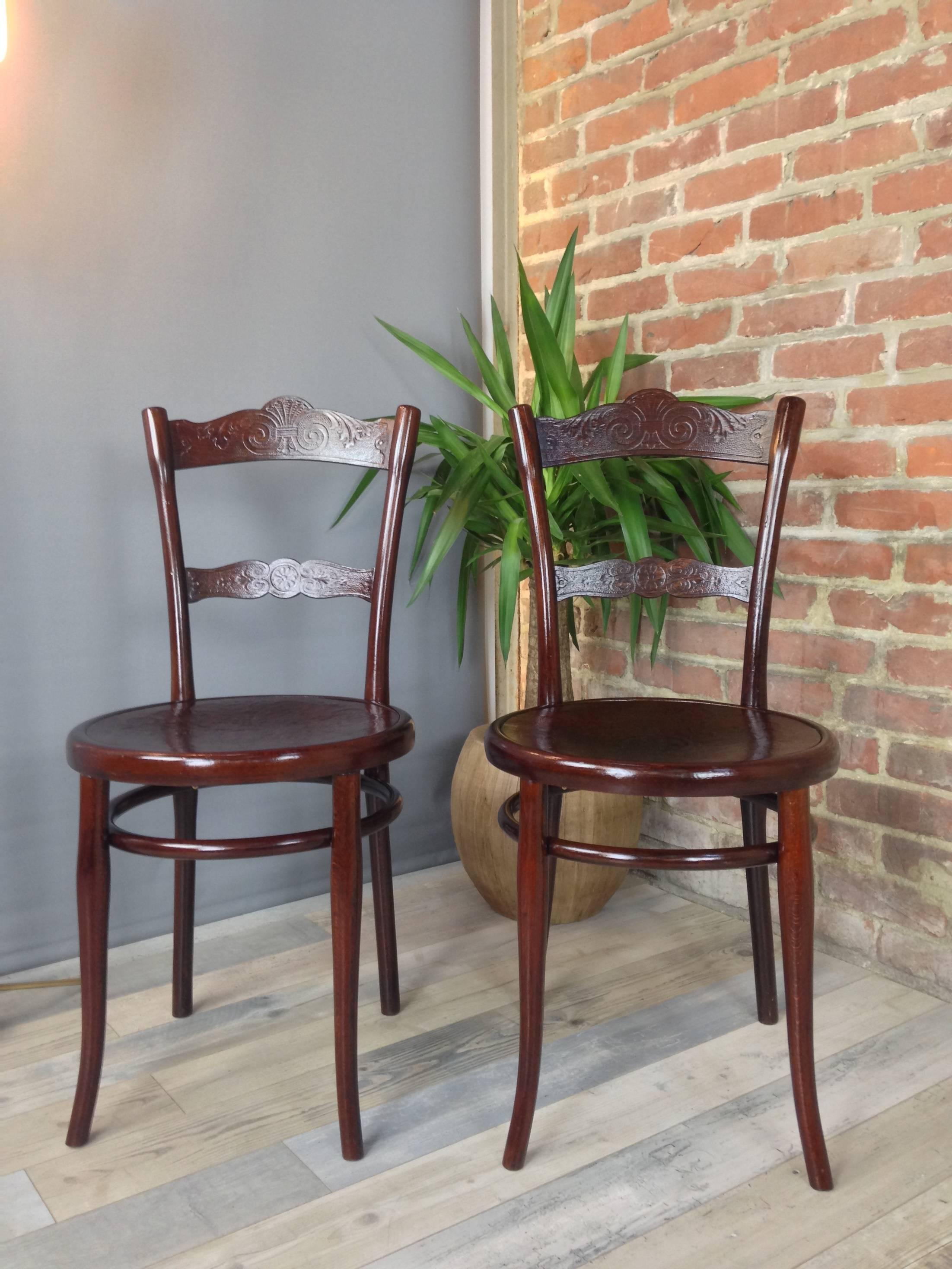 Pair of Bentwood Thonet Chairs from the Beginning of the 20th Century 1