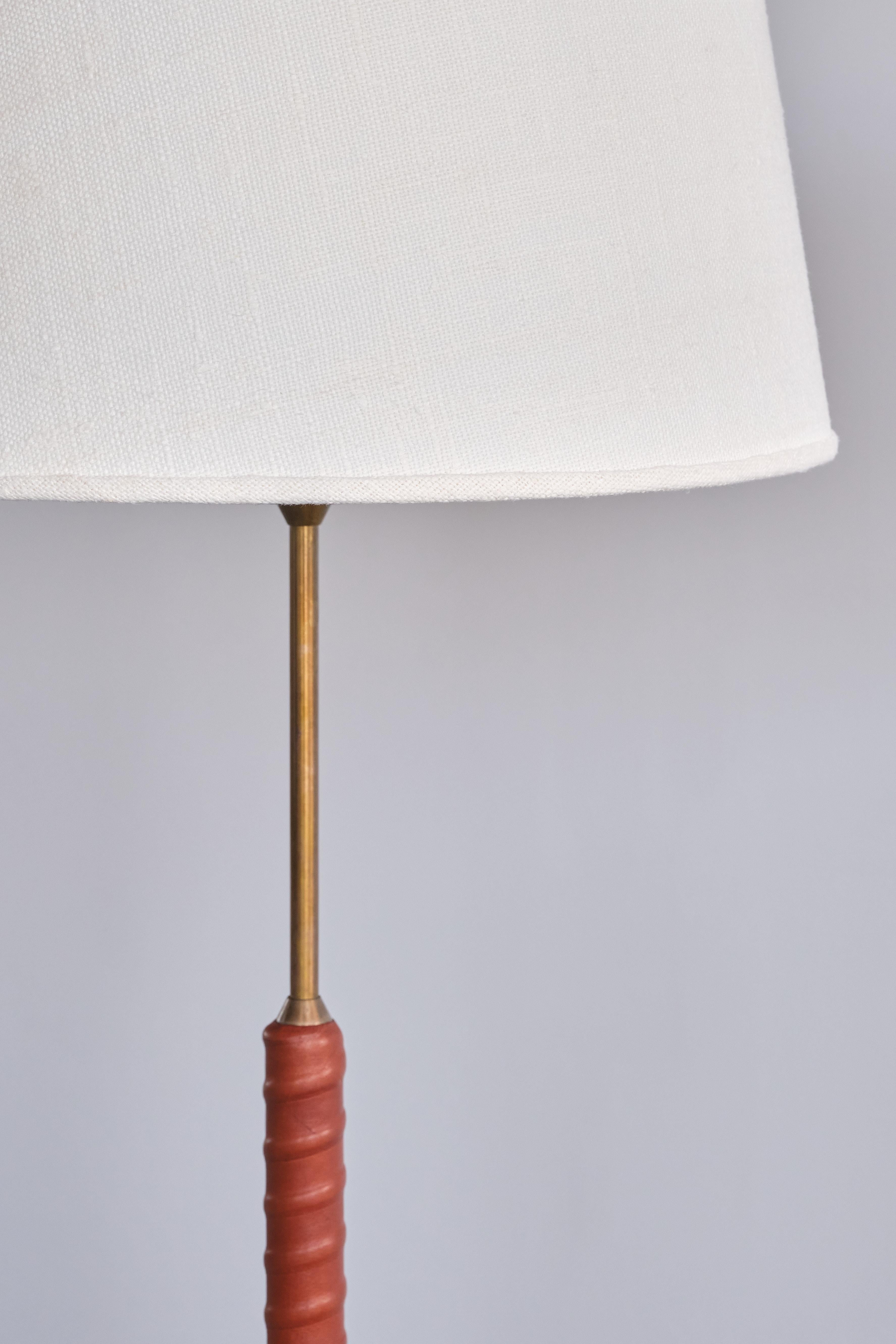Pair of Bergboms G-31 Floor Lamps in Brass, Leather and Linen, Sweden, 1940s In Good Condition In The Hague, NL