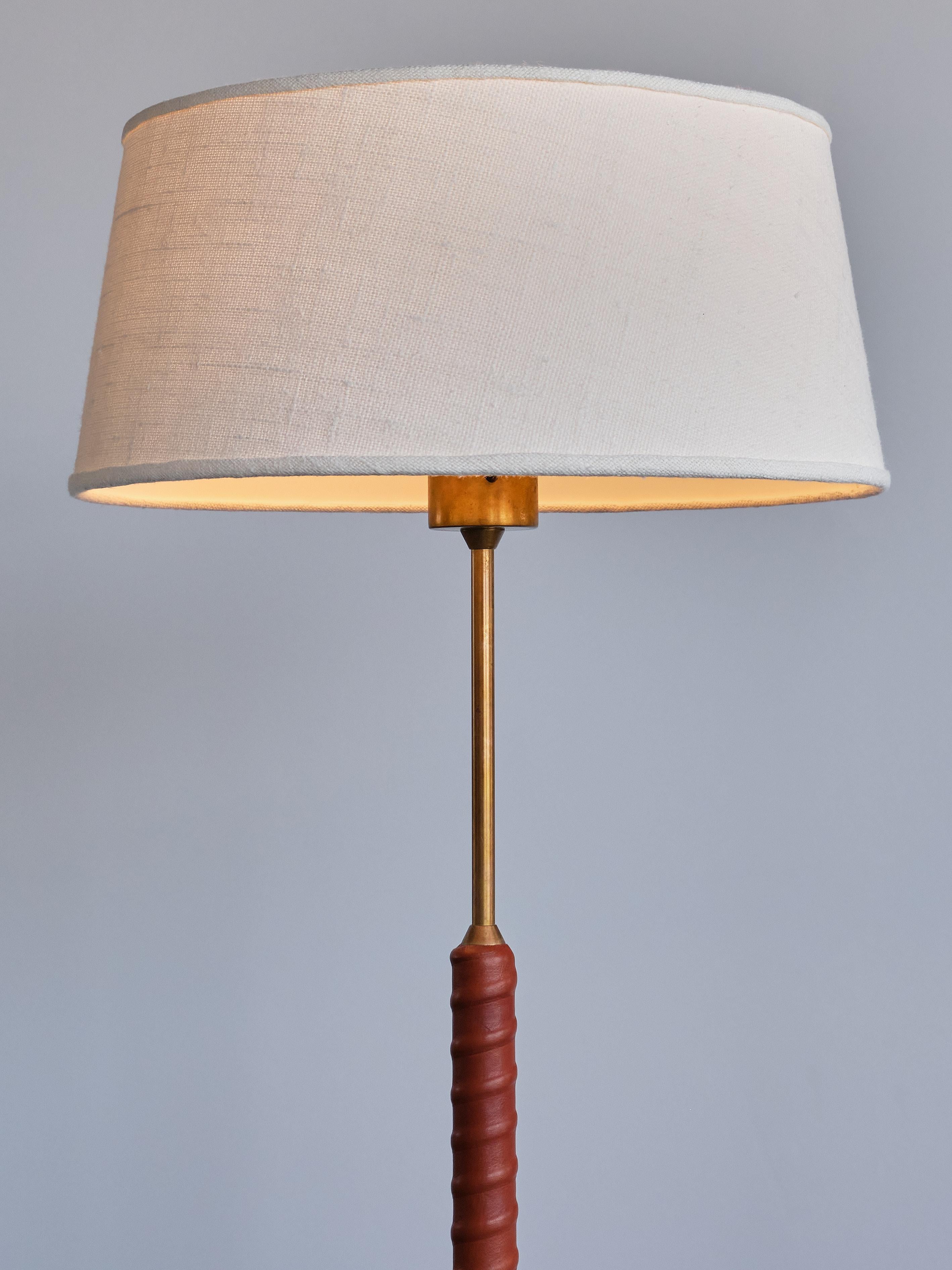 Pair of Bergboms G-31 Floor Lamps in Brass, Leather and Linen, Sweden, 1940s For Sale 1