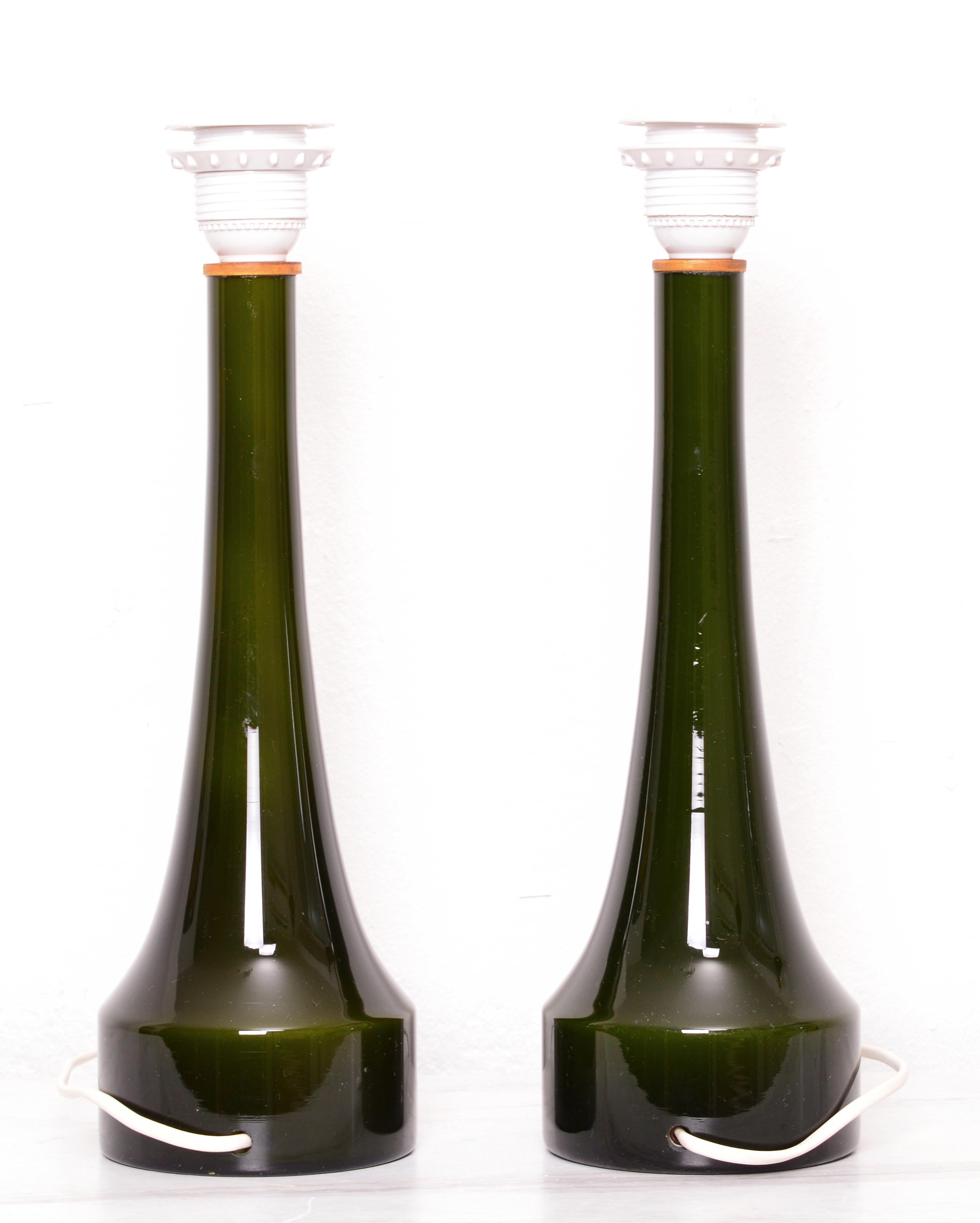 Pair of Bergboms Green Glass Table Lamps, 1960s In Good Condition For Sale In Stockholm, SE