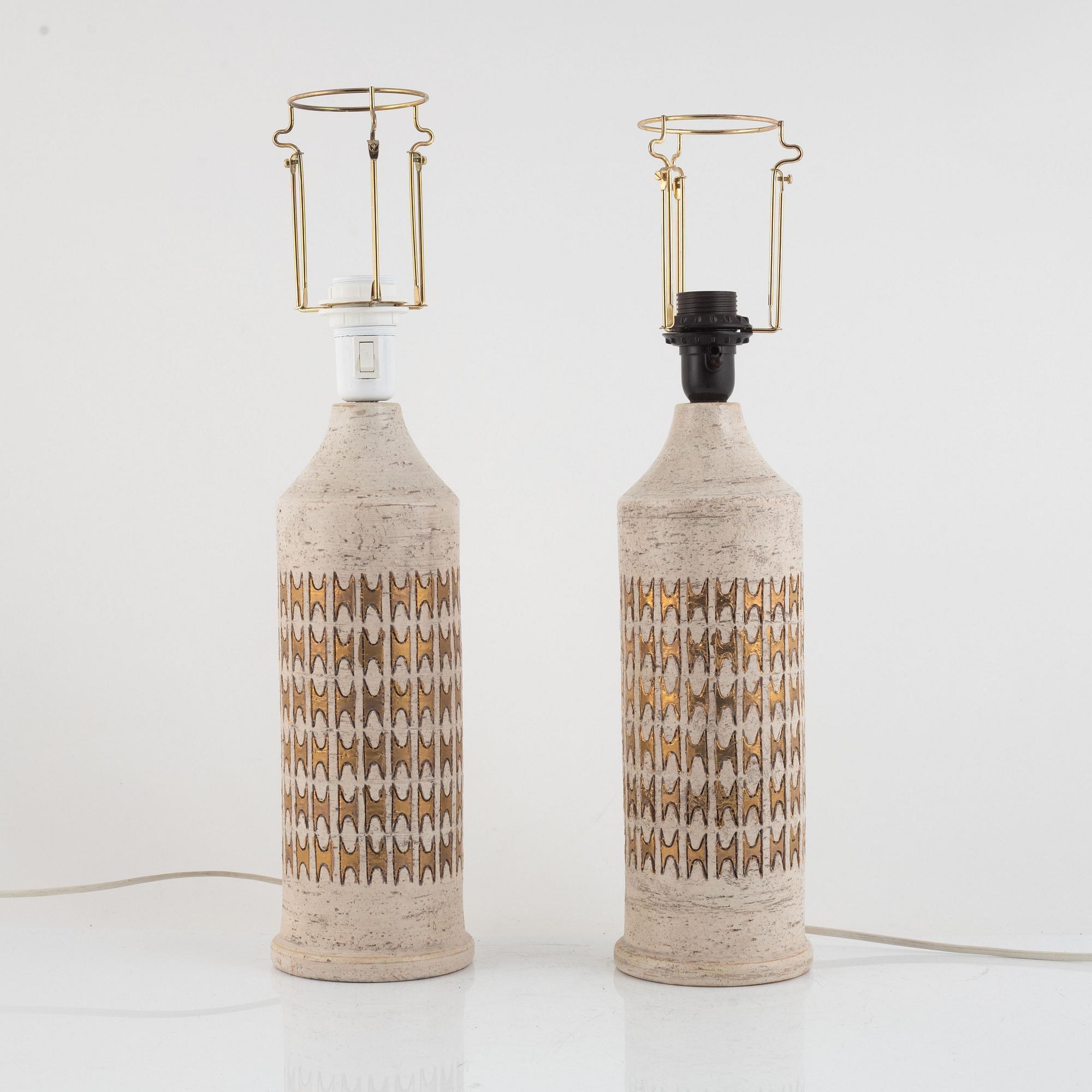 Mid-Century Modern Pair of Bergboms Ivory Glazed and Gold Ceramic Table Lamps, Sweden, circa 1960