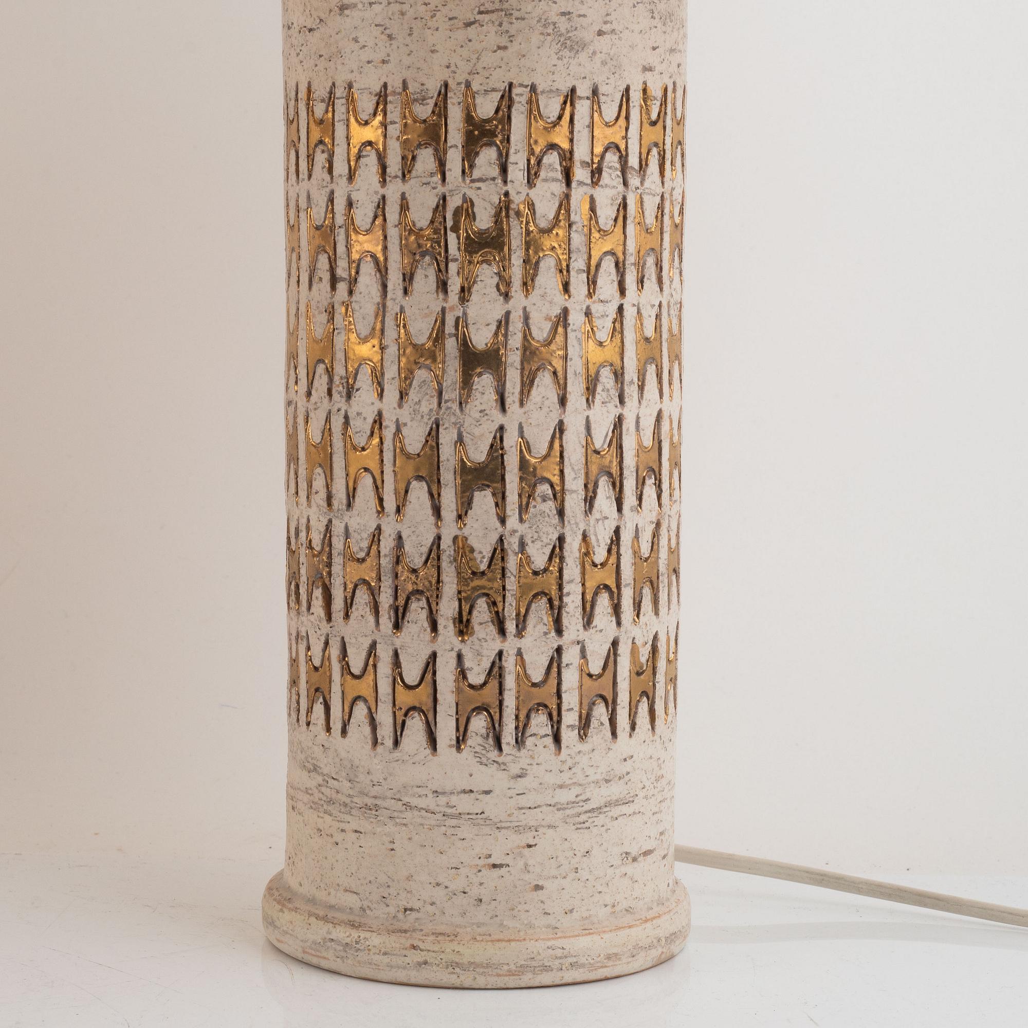 Swedish Pair of Bergboms Ivory Glazed and Gold Ceramic Table Lamps, Sweden, circa 1960