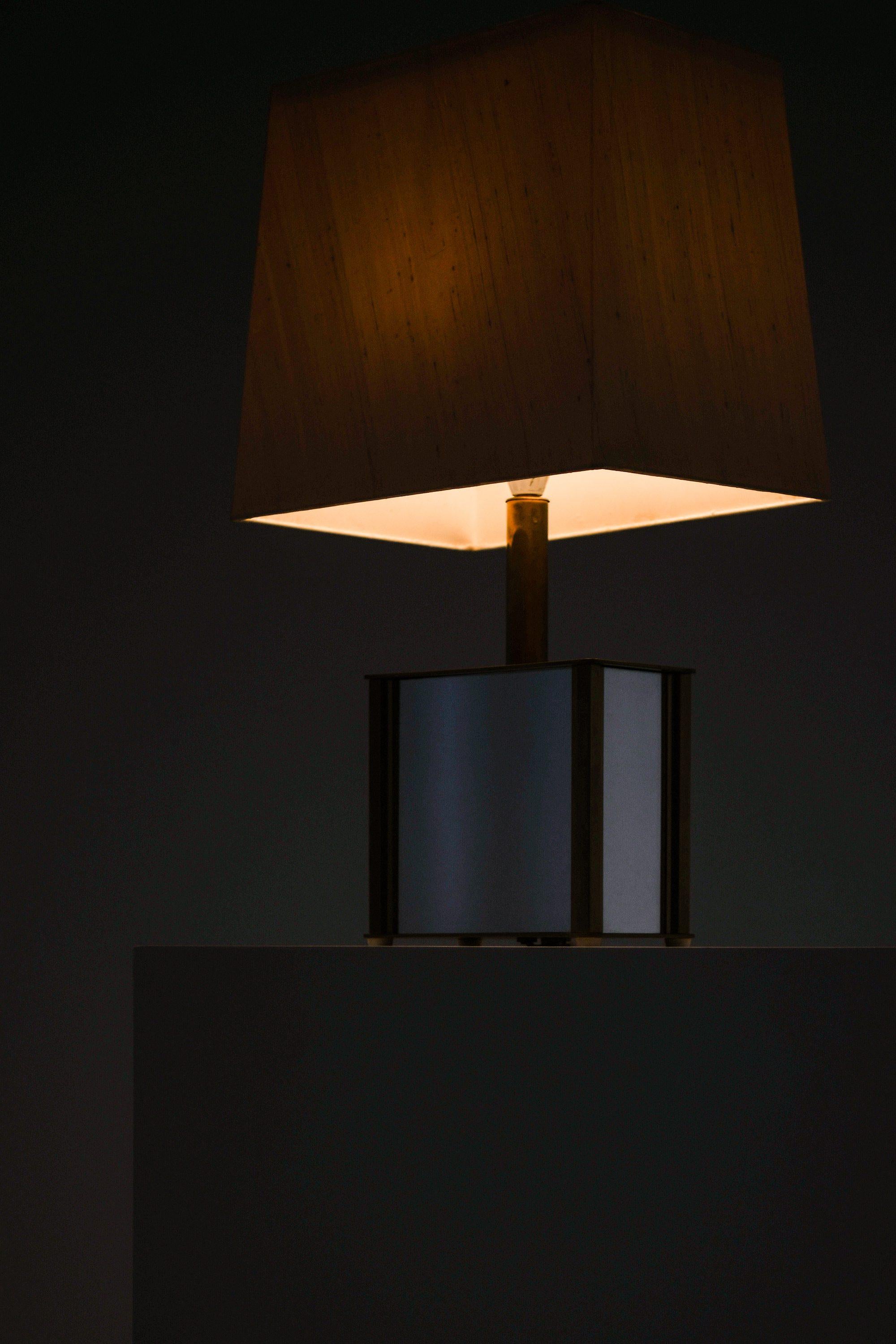 Paire de lampes de bureau Bergboms en laiton, verre miroir et abat-jour en soie, années 1970 en vente 2
