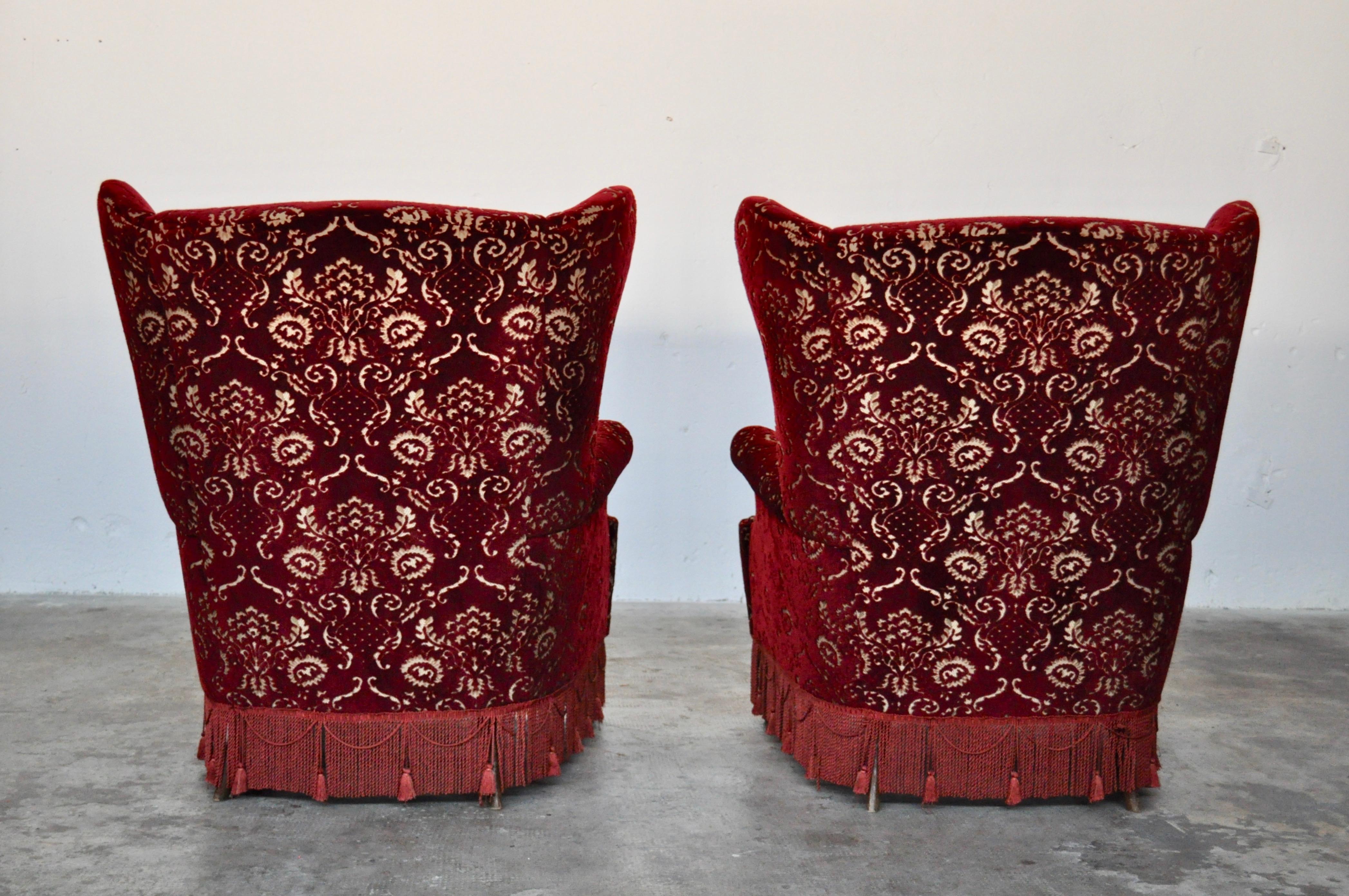 Italian Pair of Bergere Armchairs in Damask Velvet and Fringes Italy, 1950 For Sale
