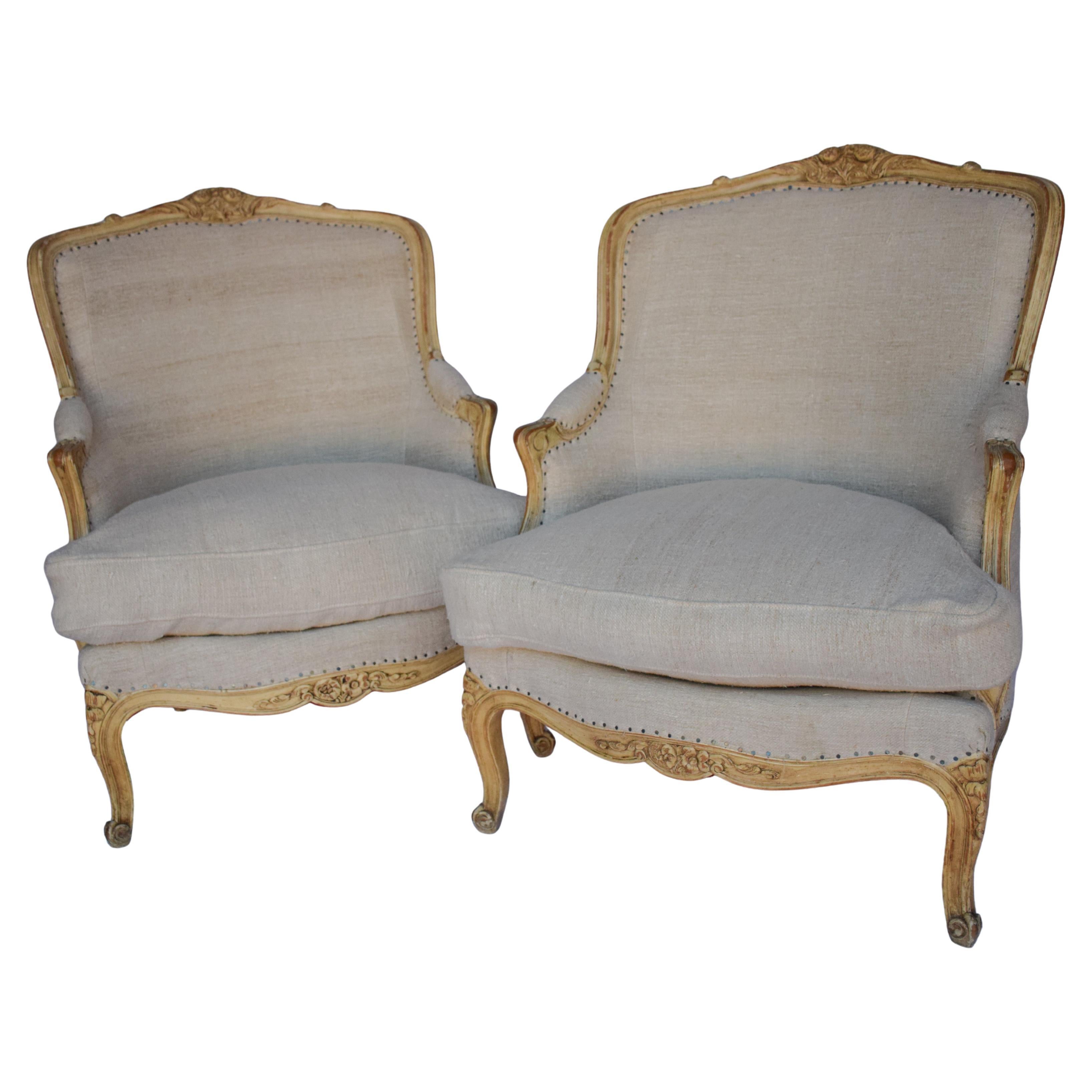 Coppia di sedie Bergere con rivestimento in lino francese