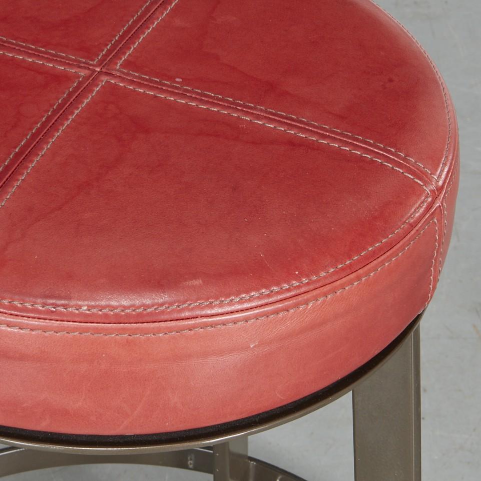 XXIe siècle et contemporain Pair of Berman Rosetti “Bon Bon” Red Leather Swivel Counter Stools, USA en vente