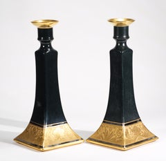 Paire de chandeliers en porcelaine de Bernardaud Limoges décorés par Stouffer 1914-1918