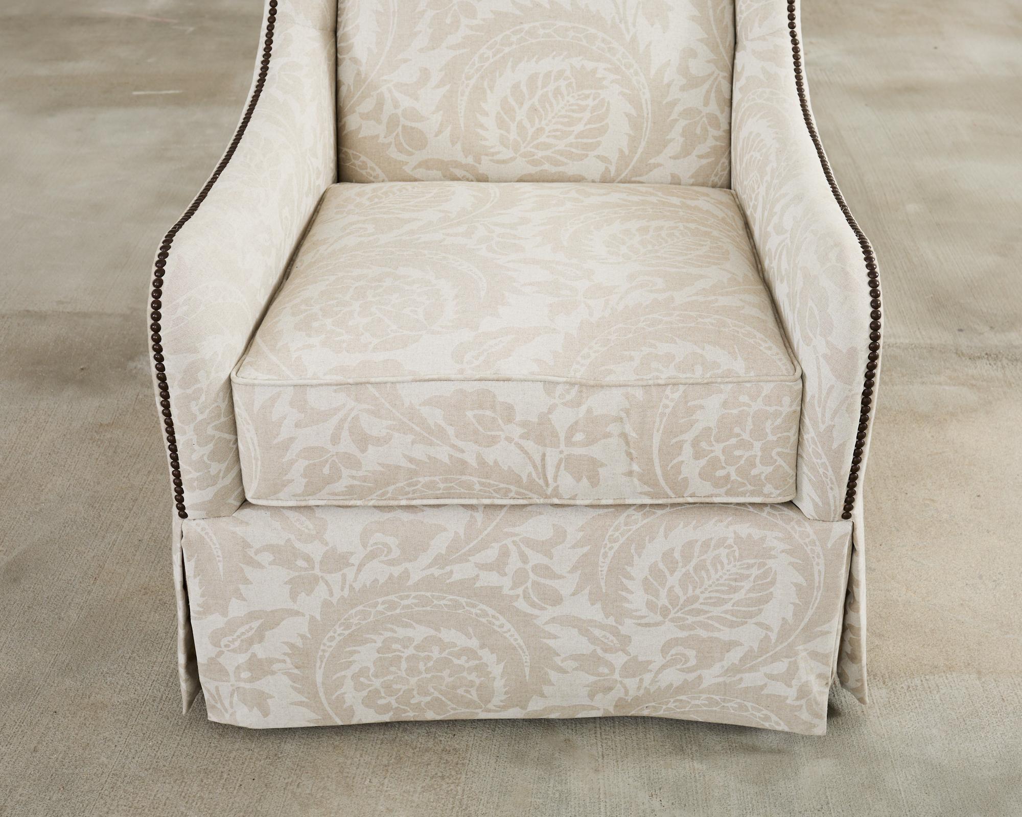 Paire de chaises Bernhardt à dossier haut tapissé en vente 5
